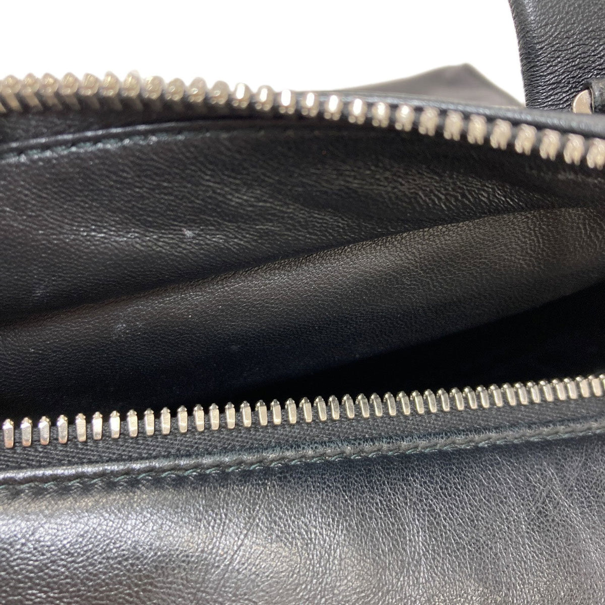 Prada Black Handbag (Pre-Owned)