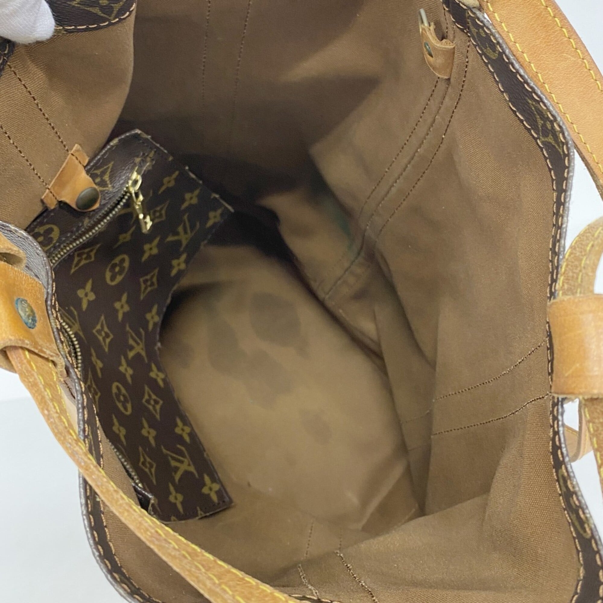 Louis Vuitton Brown Shoulder Bag (Pre-Owned)