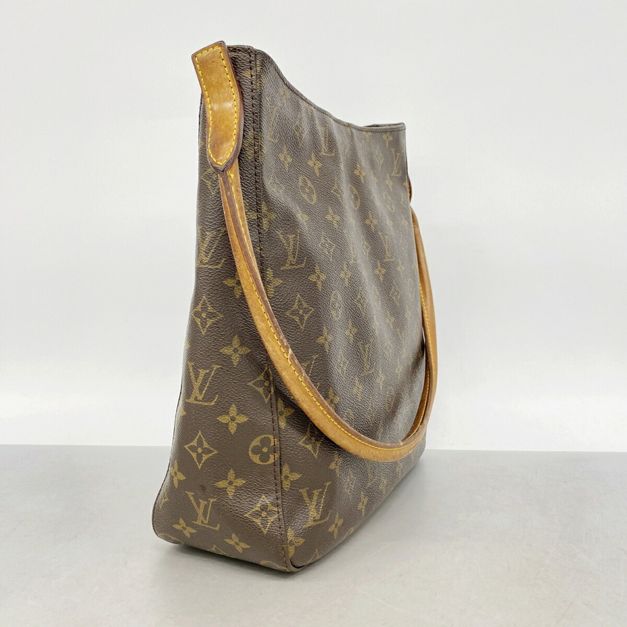 Louis Vuitton Brown Shoulder Bag (Pre-Owned)
