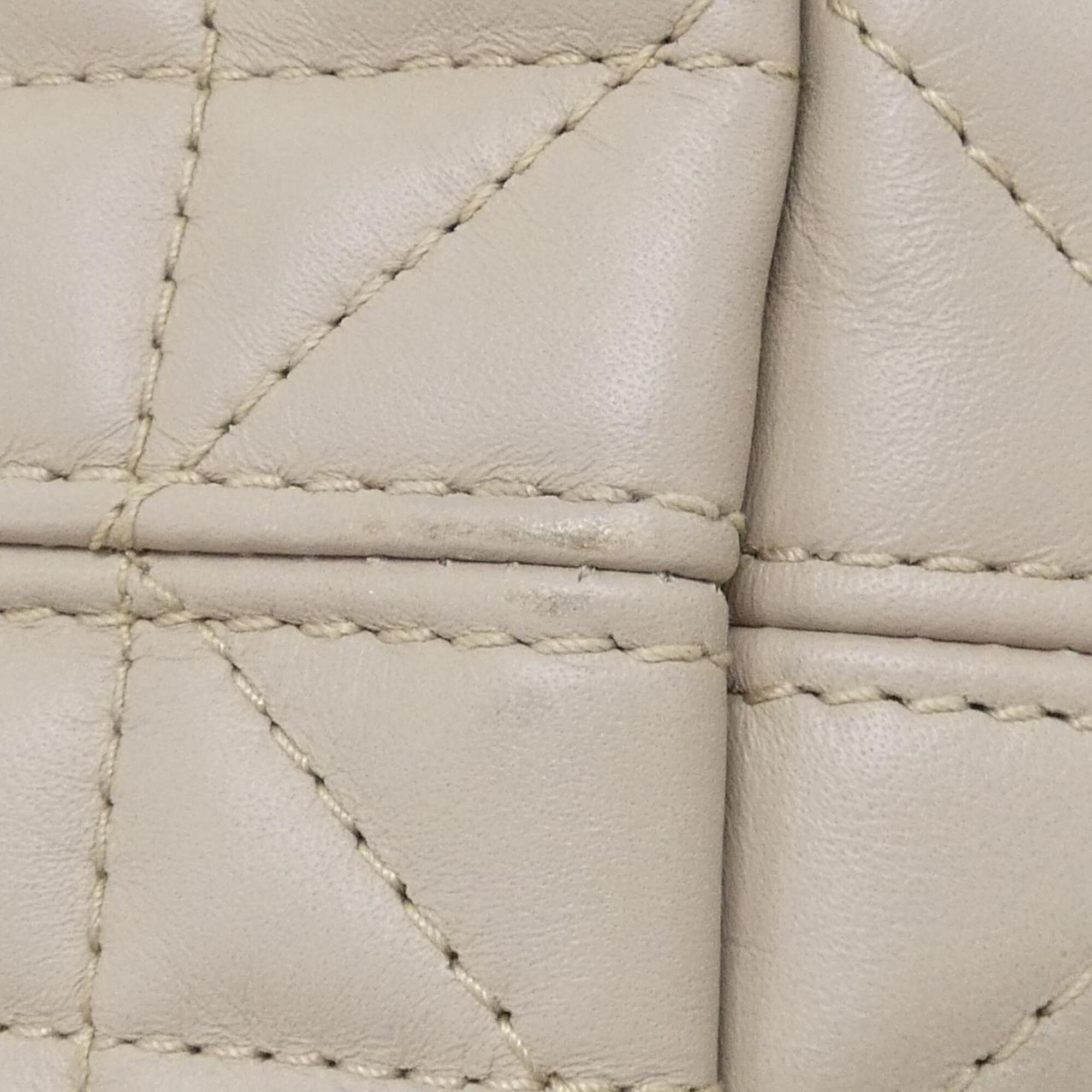 Christian Dior Beige Leather Handbag (Pre-Owned)