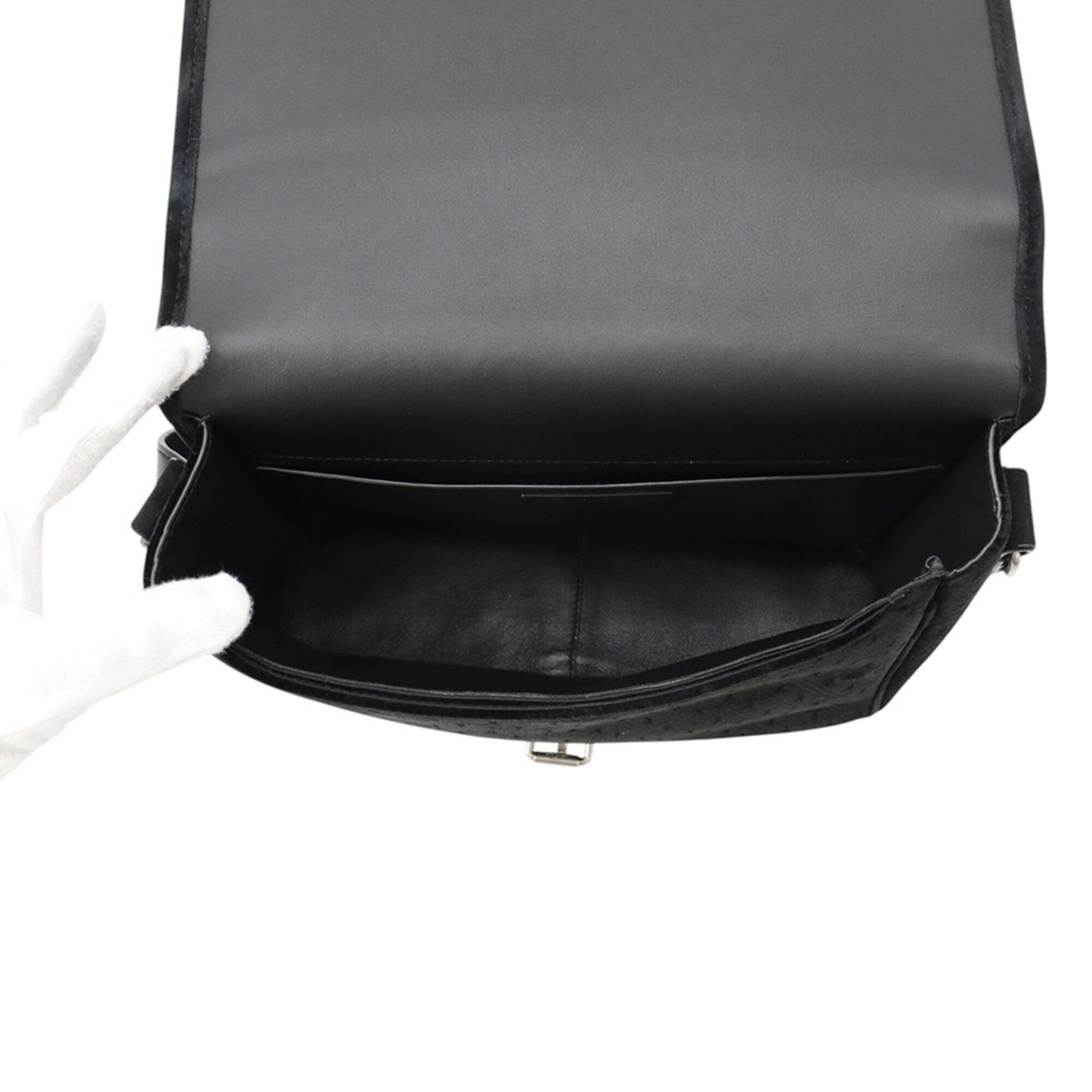 Yves Saint Laurent Black Velvet Handbag Shoulder Bag (Pre-Owned)