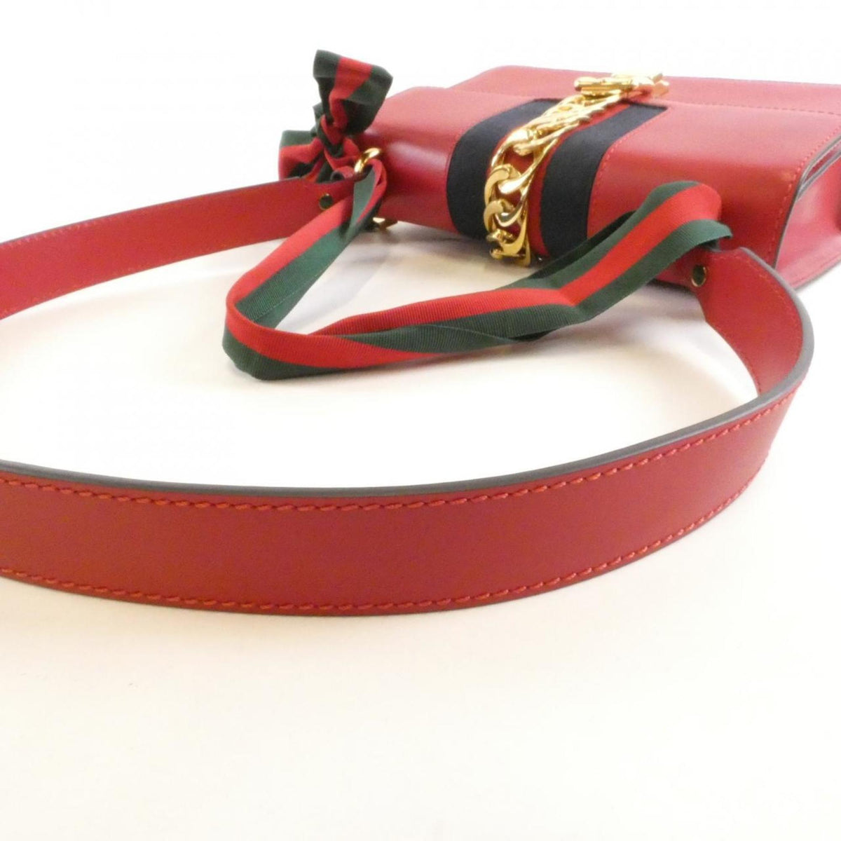 Gucci Red Color Leather Shoulder Bag (Pre-Owned)