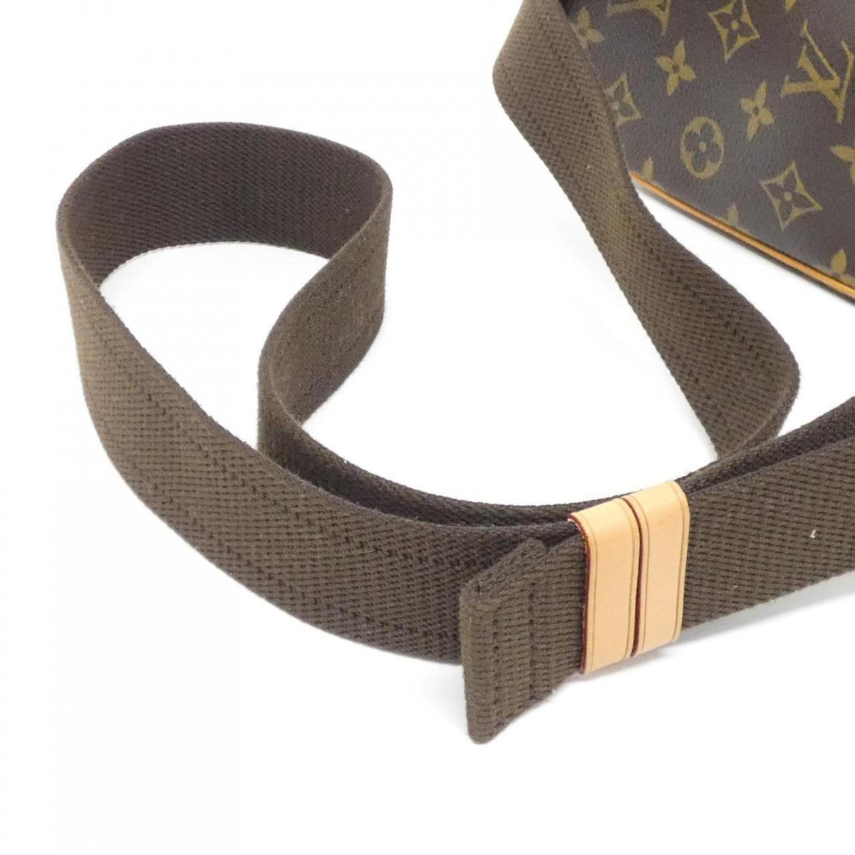 Louis Vuitton Marron Coated Canvas Pochette Shoulder Bag (Pre-Owned)