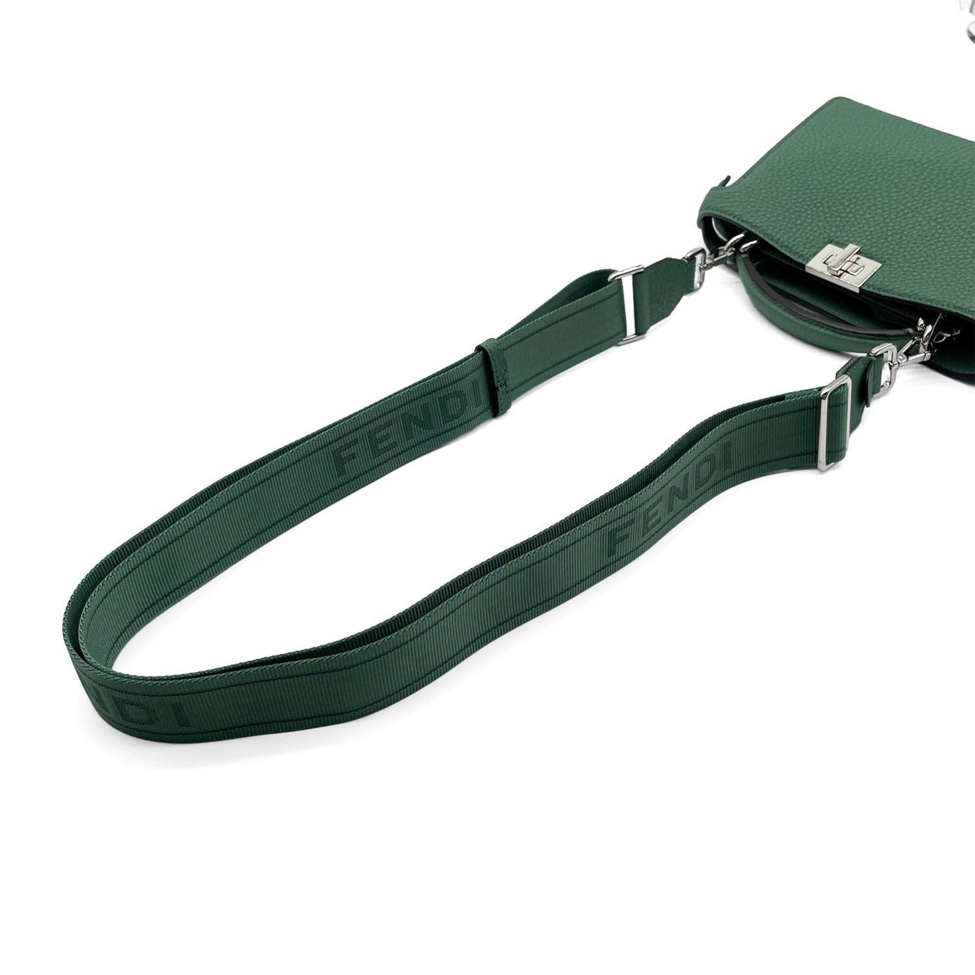 Fendi Green Leather Shoulder Bag (Pre-Owned)