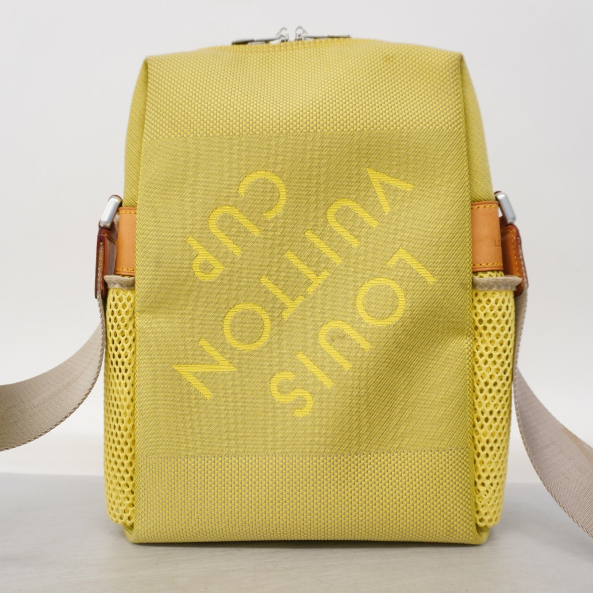 Louis Vuitton Yellow Shoulder Bag (Pre-Owned)