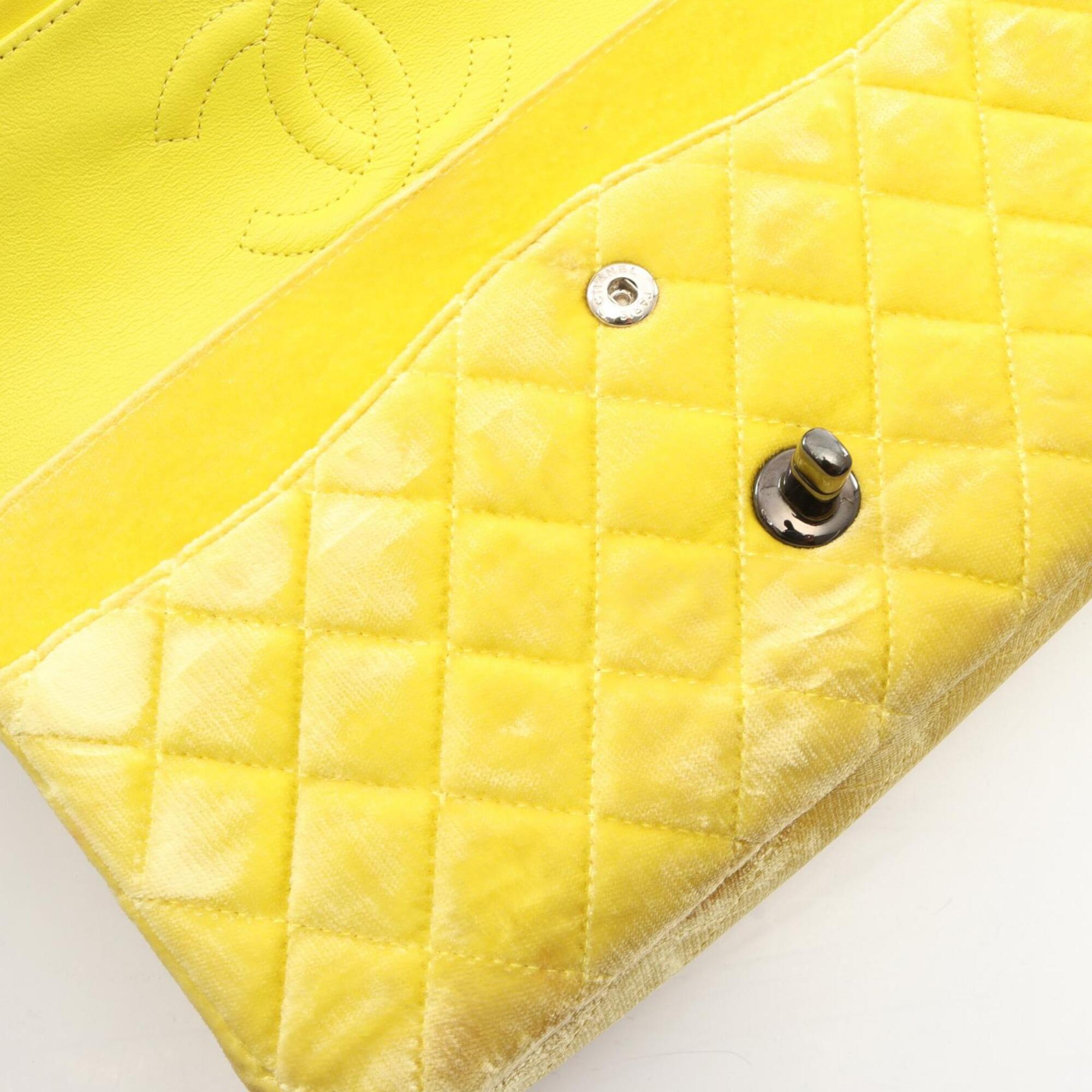 Chanel Yellow Fabric Handbag Shoulder Bag (Pre-Owned)