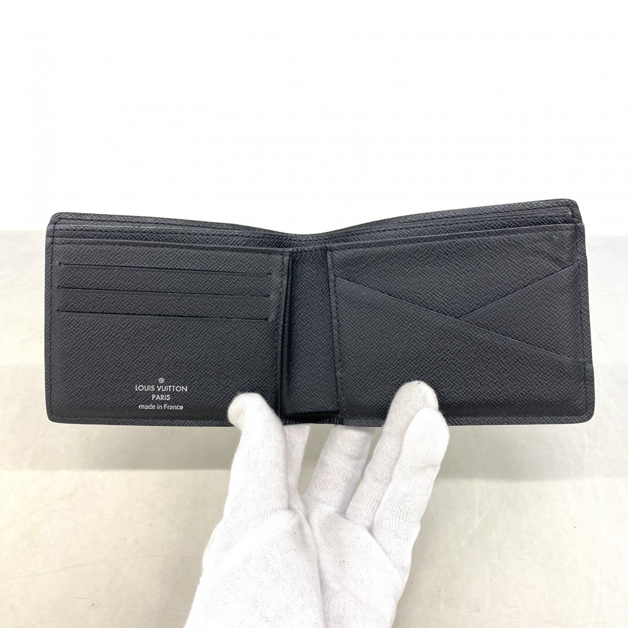 Louis Vuitton Black Bill Wallet (Bi-Fold) (Pre-Owned)
