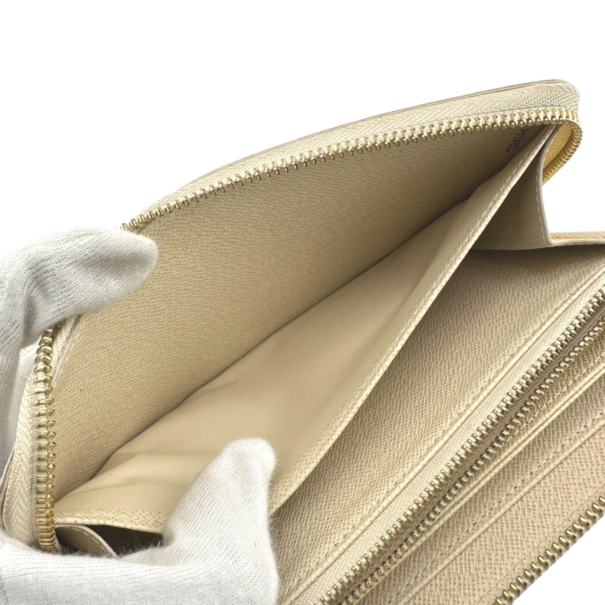 Louis Vuitton Damier Azur White Damier Azur Long Wallet (Bi-Fold) (Pre-Owned)