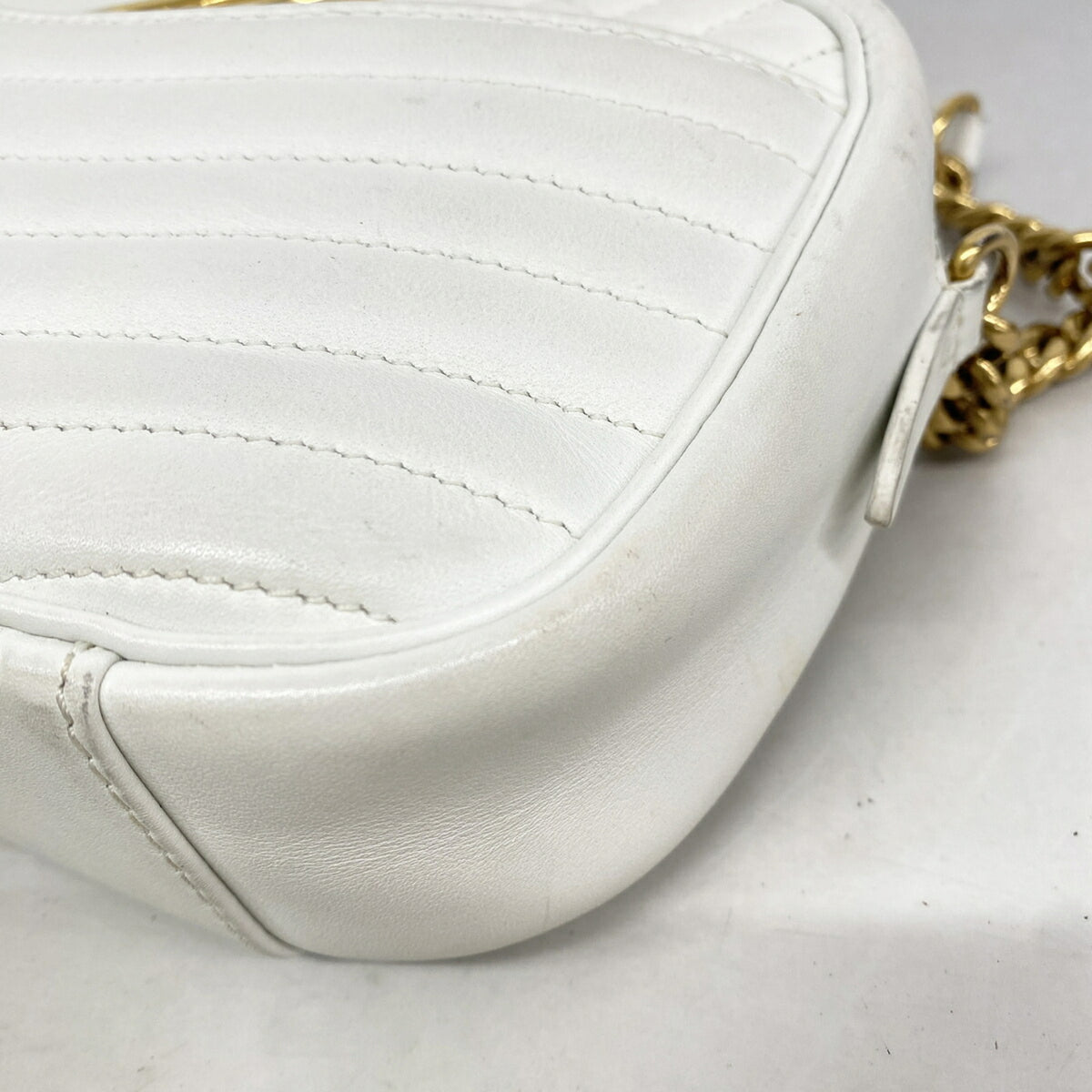 Louis Vuitton White Shoulder Bag (Pre-Owned)