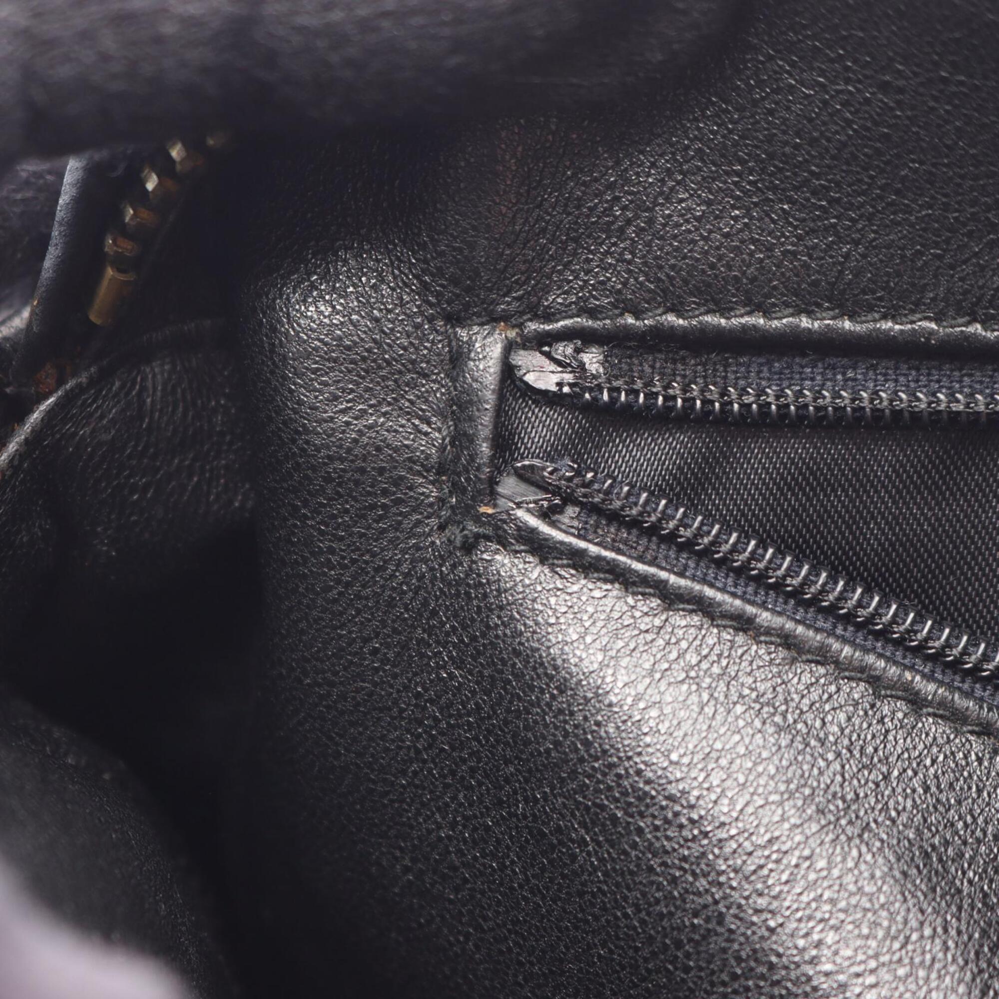 Chanel Black Leather Handbag Shoulder Bag (Pre-Owned)