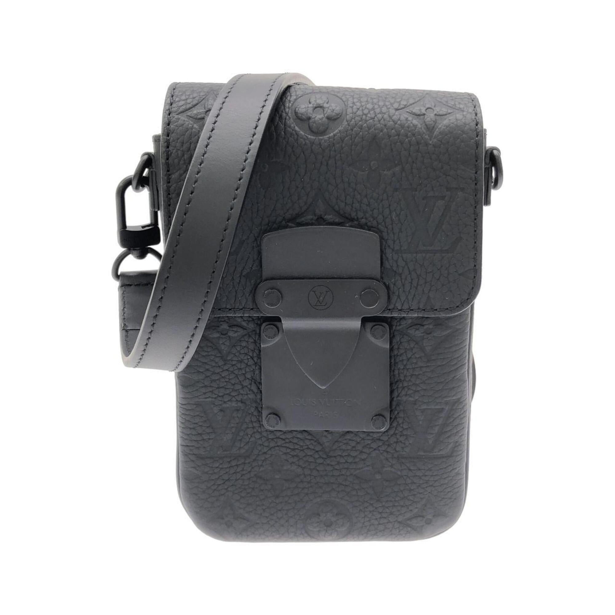 Louis Vuitton Black Leather Shoulder Bag (Pre-Owned)