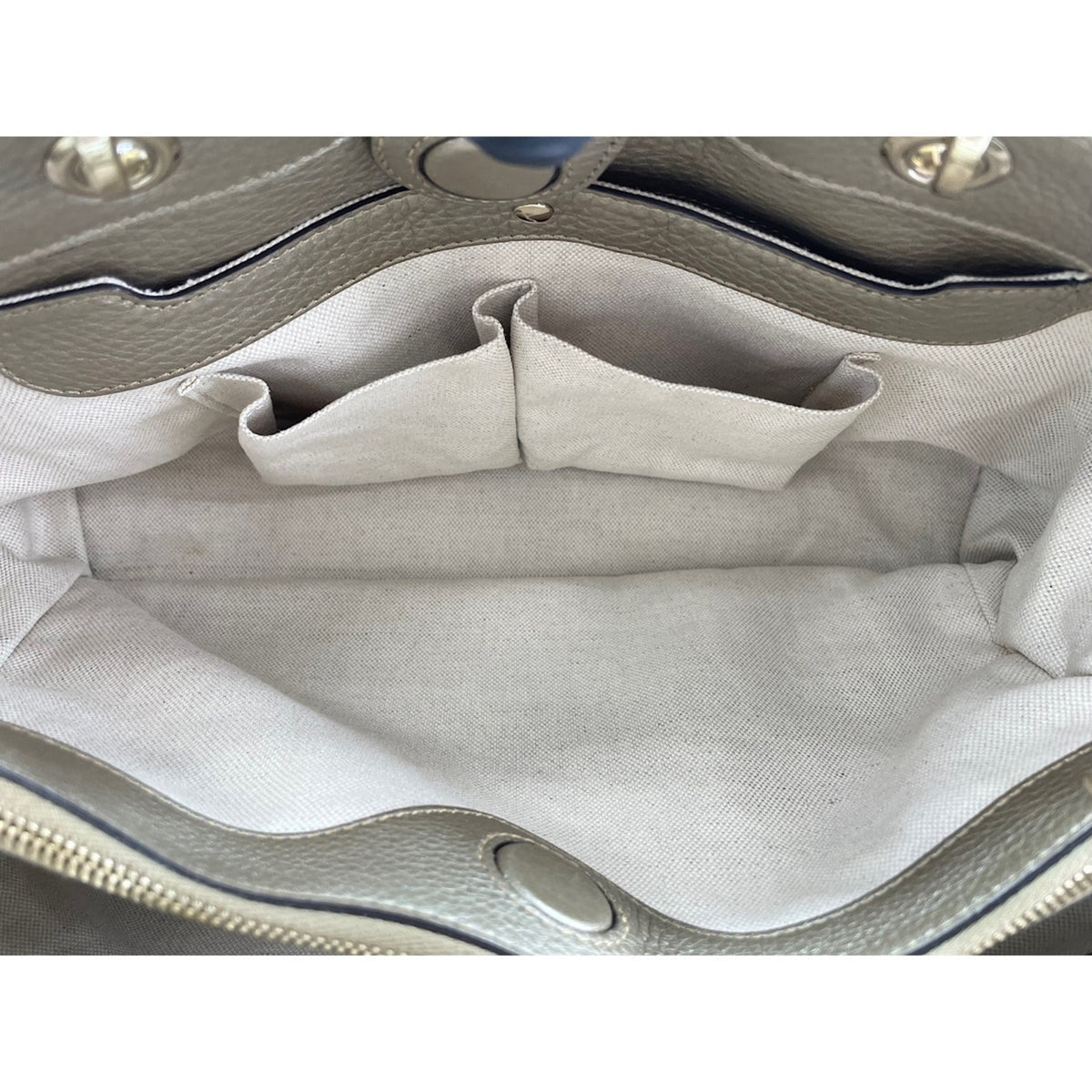 Gucci Gold Handbag (Pre-Owned)