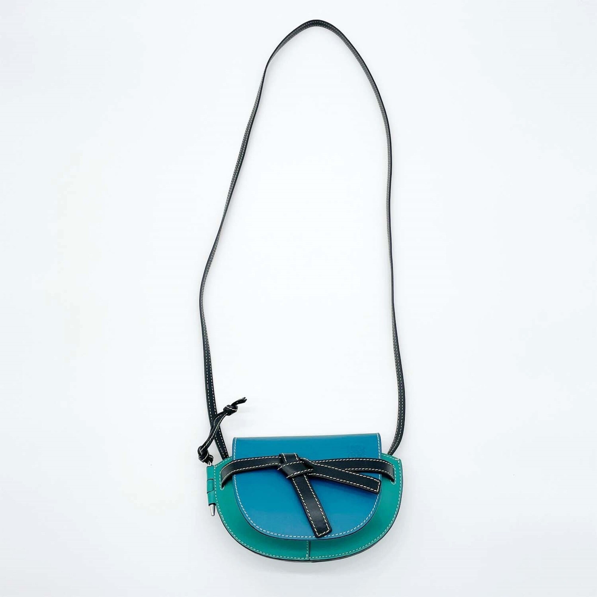 Loewe Blue Green Leather Pochette Shoulder Bag (Pre-Owned)