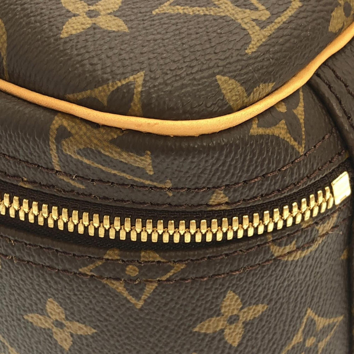 Louis Vuitton Brown Coated Canvas Handbag (Pre-Owned)