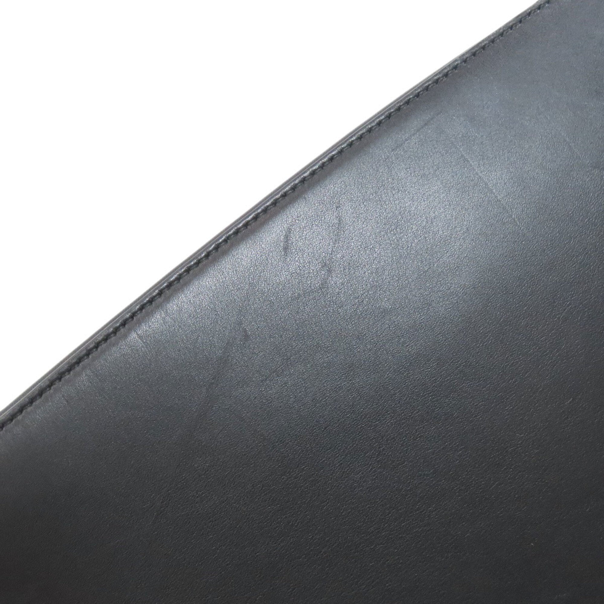 Salvatore Ferragamo Black Leather Pouch Shoulder Bag (Pre-Owned)