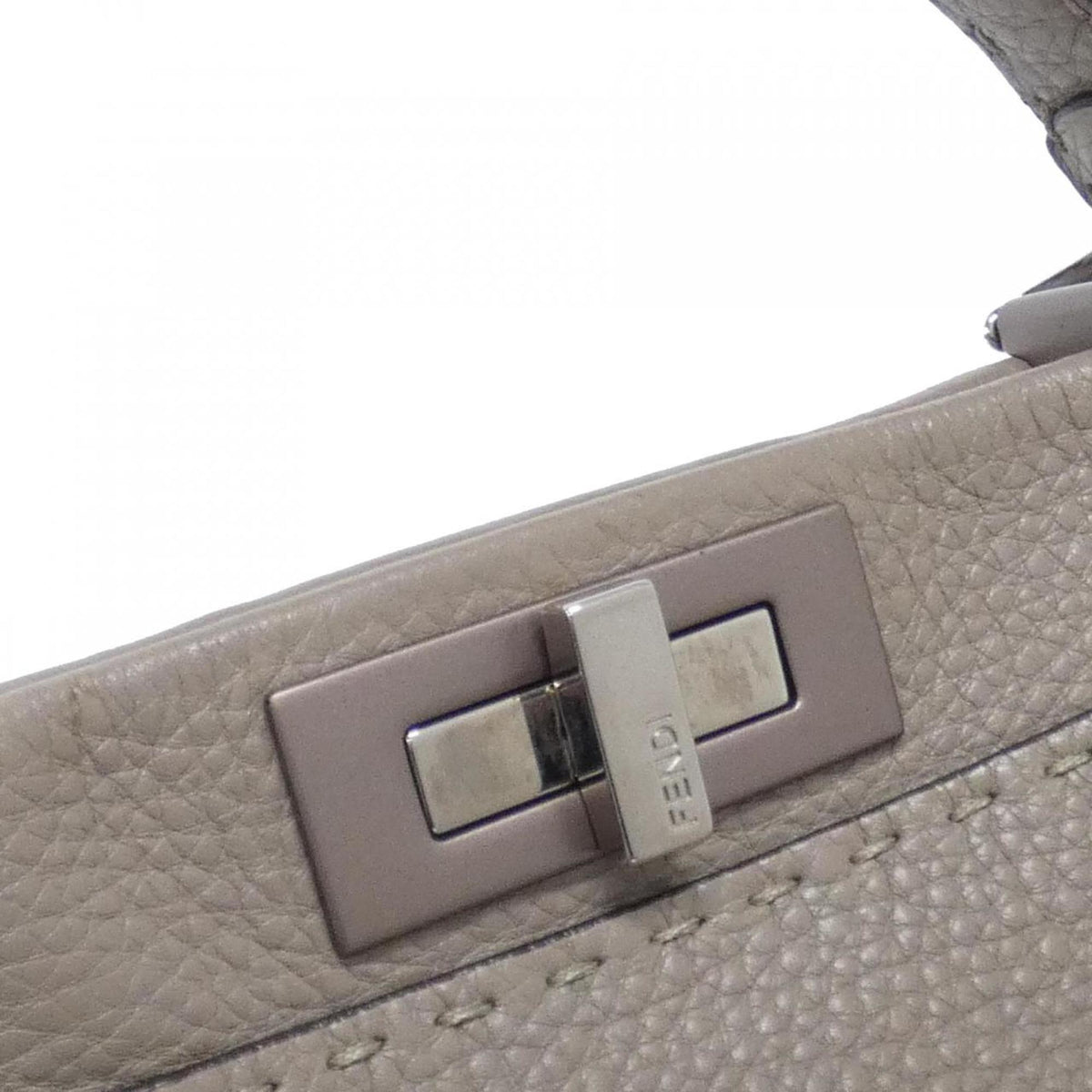 Fendi Beige Leather Handbag (Pre-Owned)