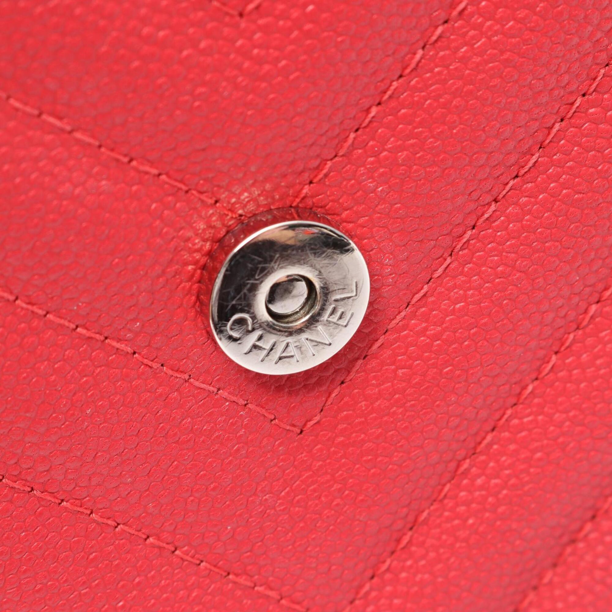 Chanel Chevron (V Stitch) Red Color Leather Handbag Shoulder Bag (Pre-Owned)