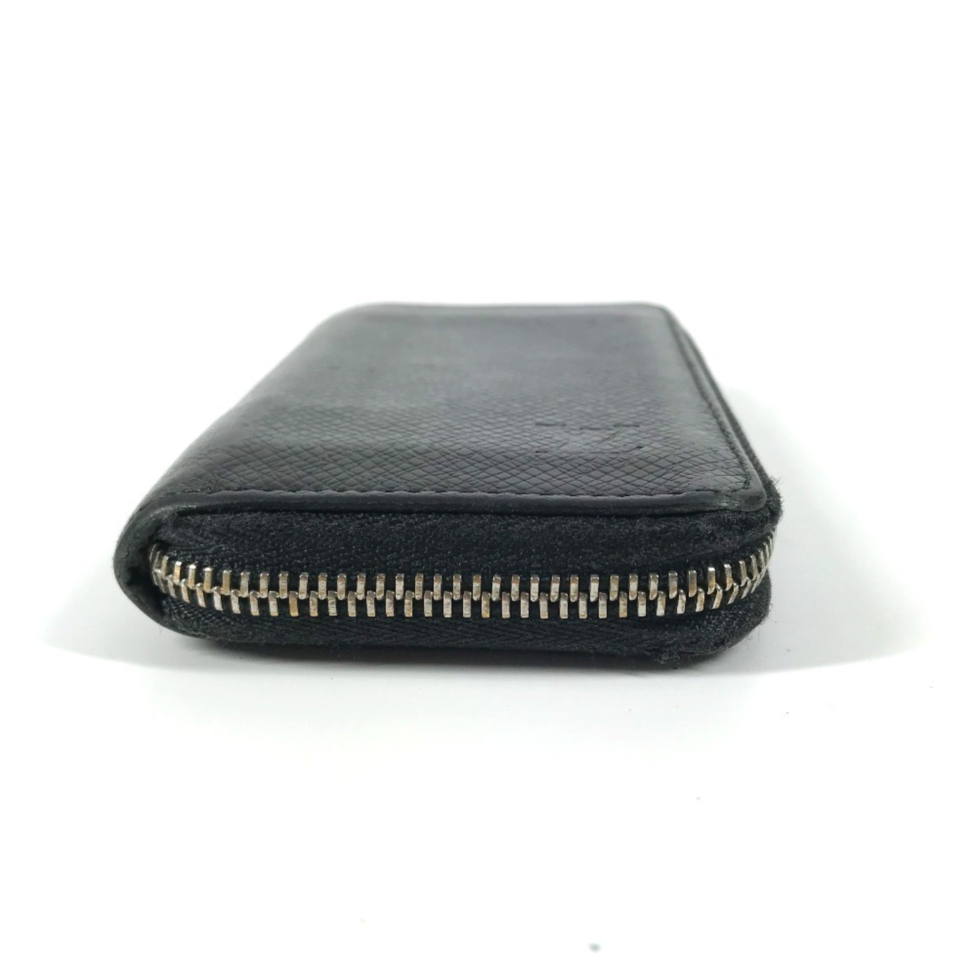 Louis Vuitton Taiga Ardoise Black Taiga Leather Coin Purse/Coin Case (Pre-Owned)
