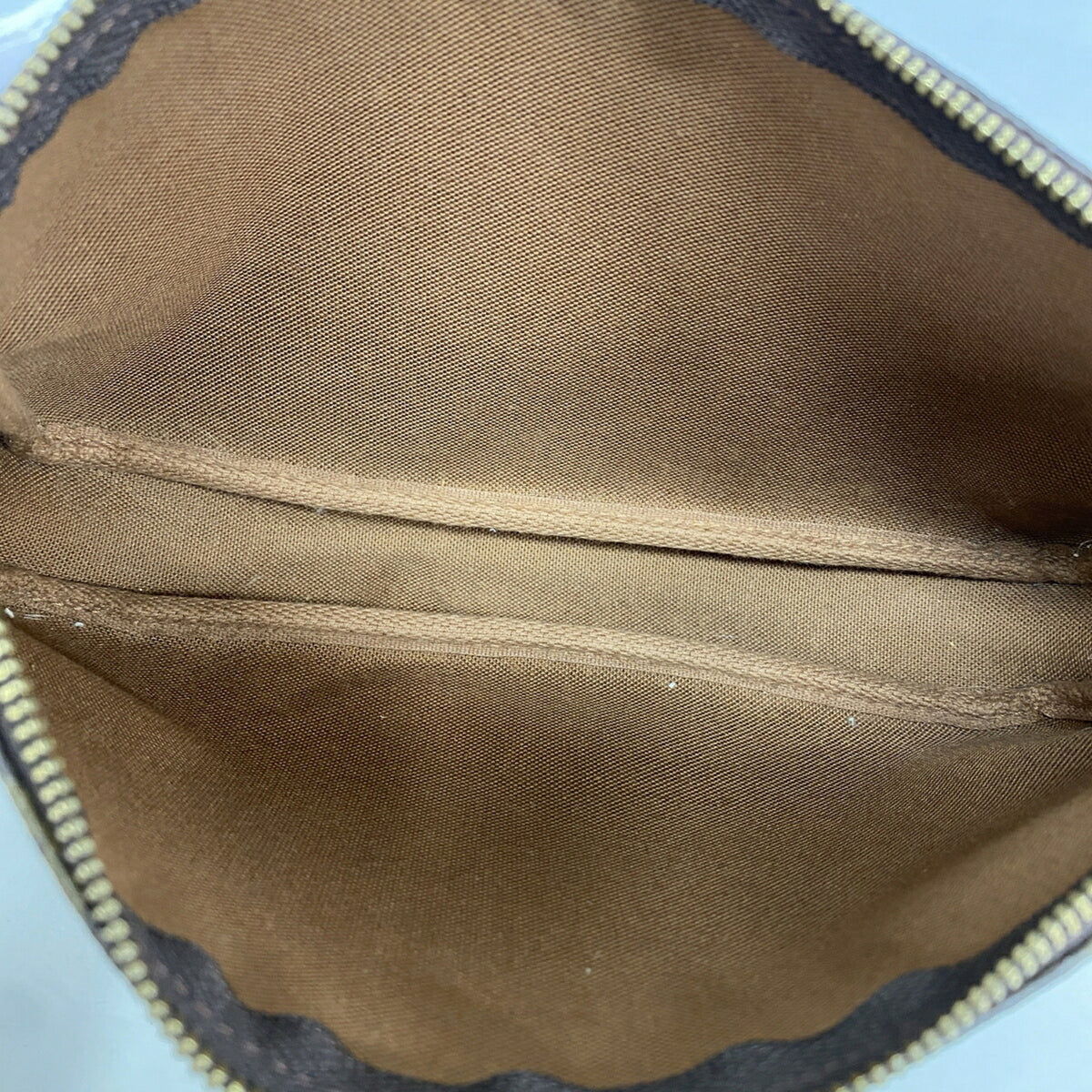 Louis Vuitton Brown Pouch (Pre-Owned)