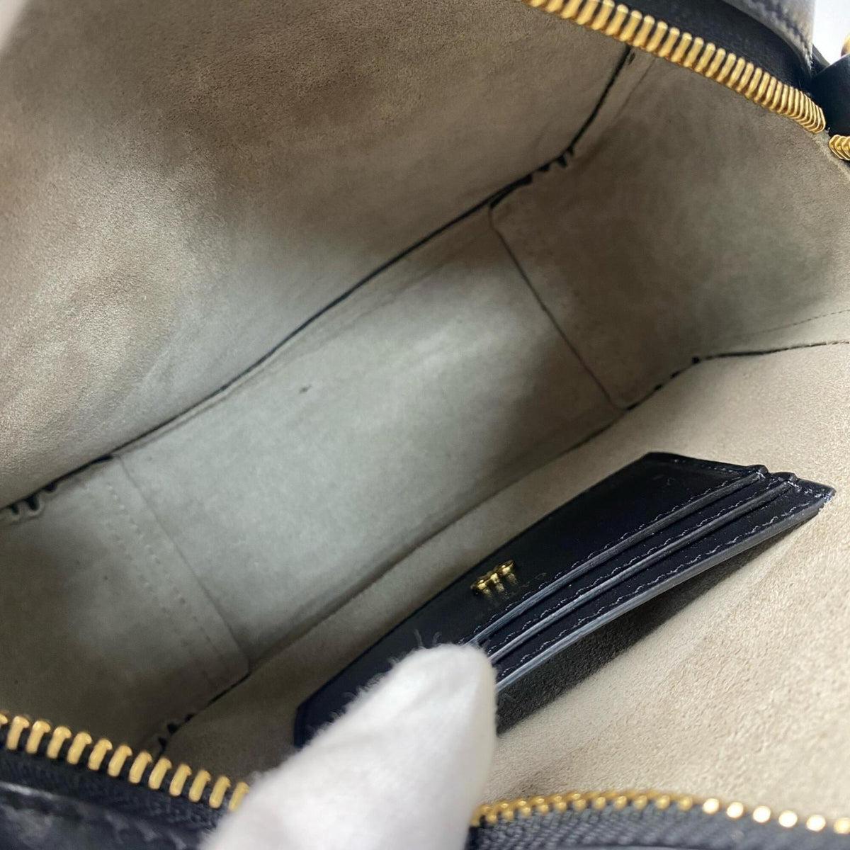 Anya Hindmarch Black Leather Shoulder Bag (Pre-Owned)