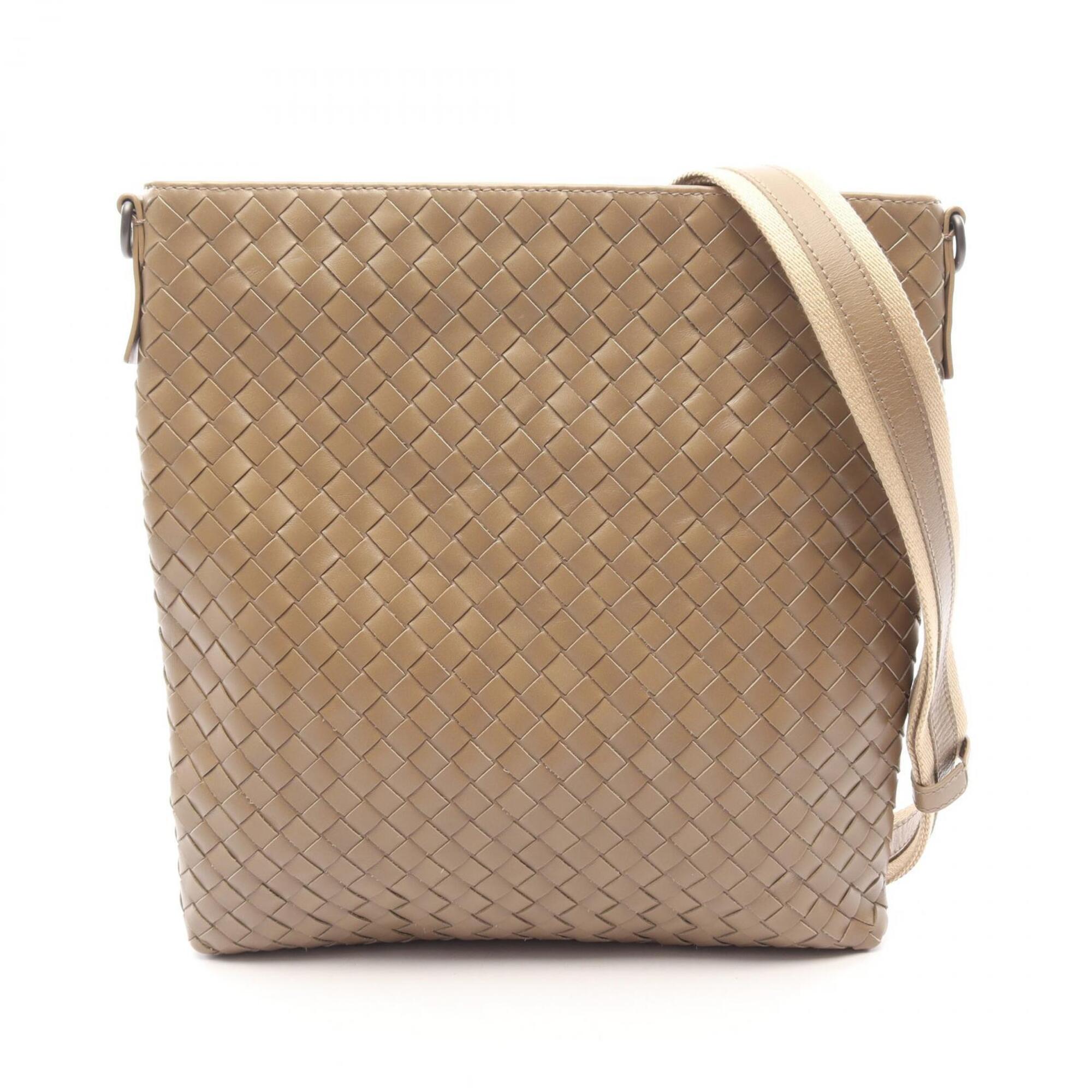 Bottega Veneta Gray Intrecciato Shoulder Bag (Pre-Owned)
