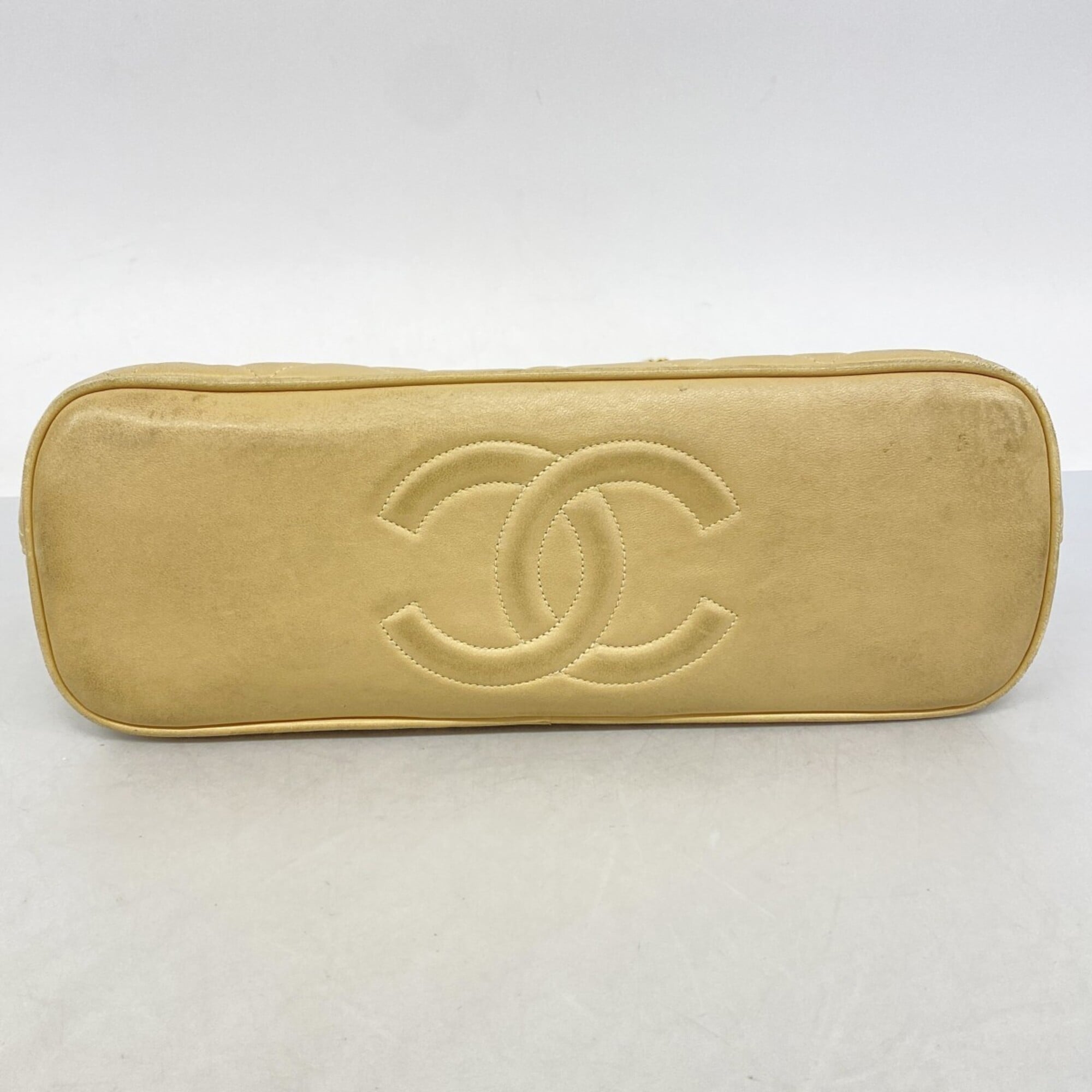 Chanel Beige Leather Shoulder Bag (Pre-Owned)