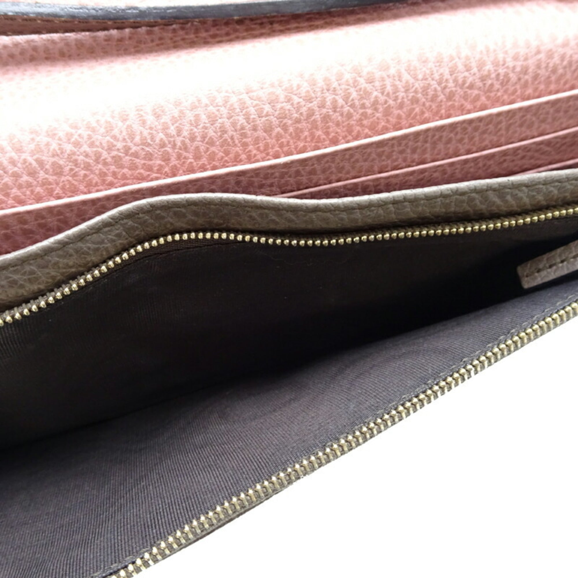 Gucci Grayish Pink Leather Chain/Shoulder Wallet (Pre-Owned)
