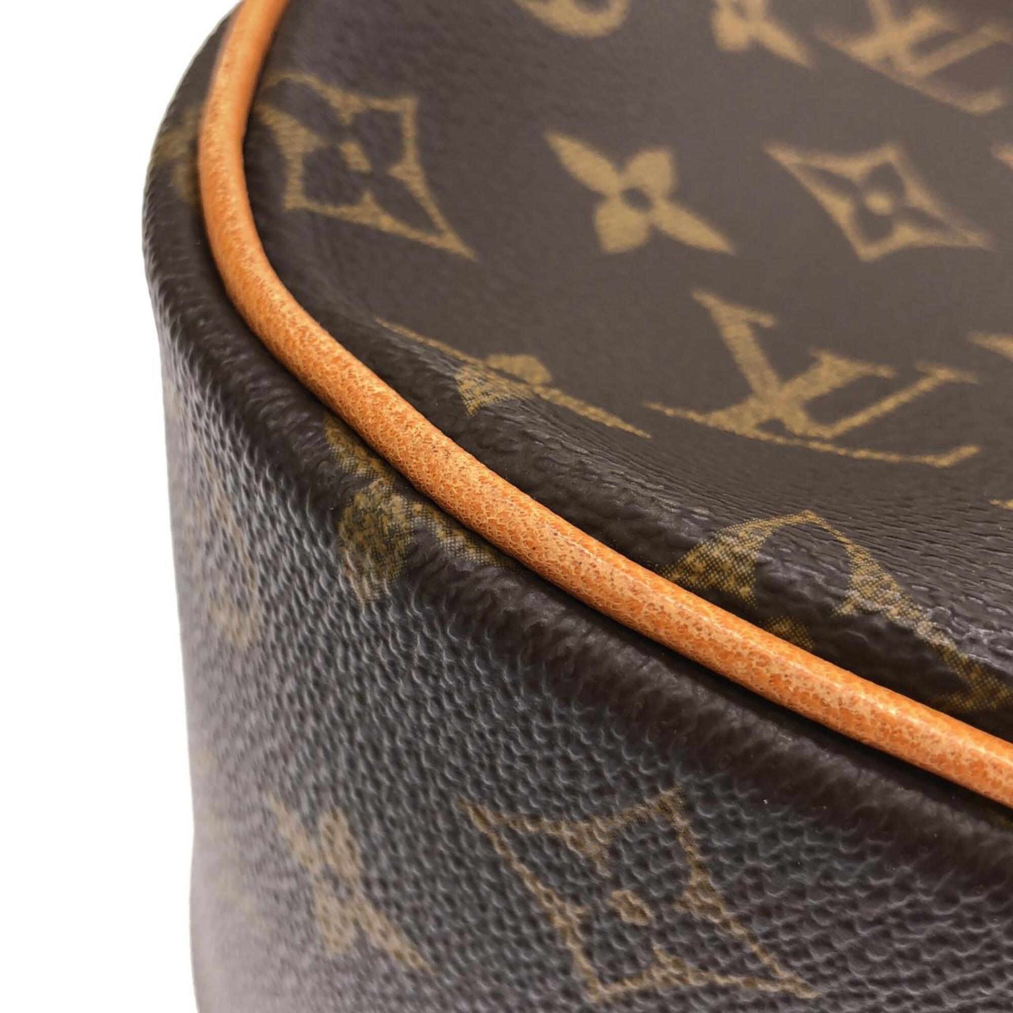 Louis Vuitton Brown Coated Canvas Shoulder Bag (Pre-Owned)