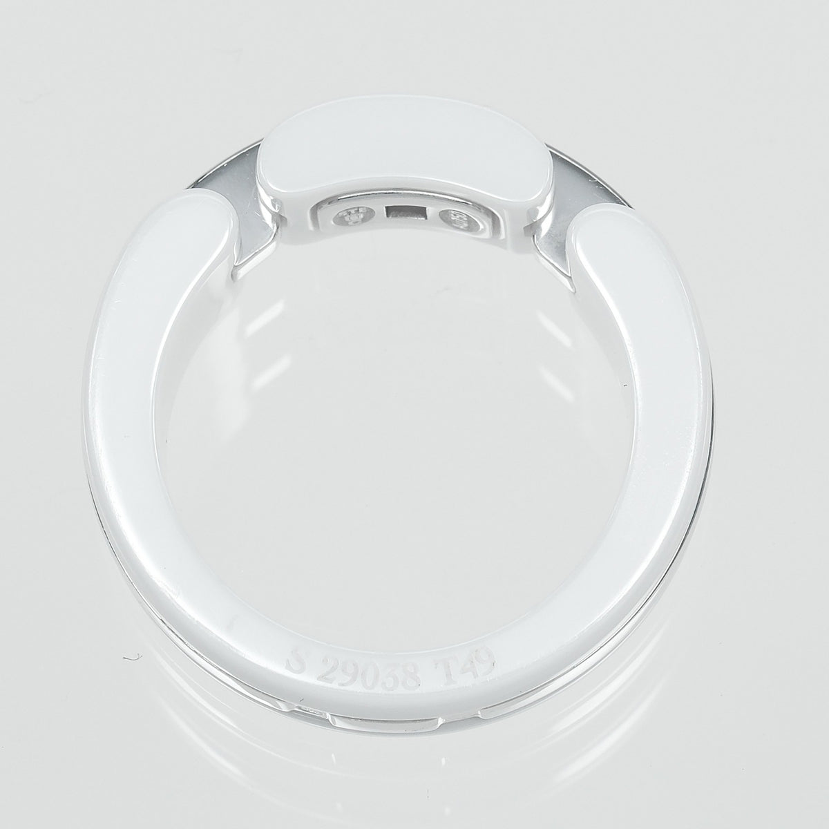 Chanel White Gold (18K) Ceramic Band Ring (Pre-Owned)