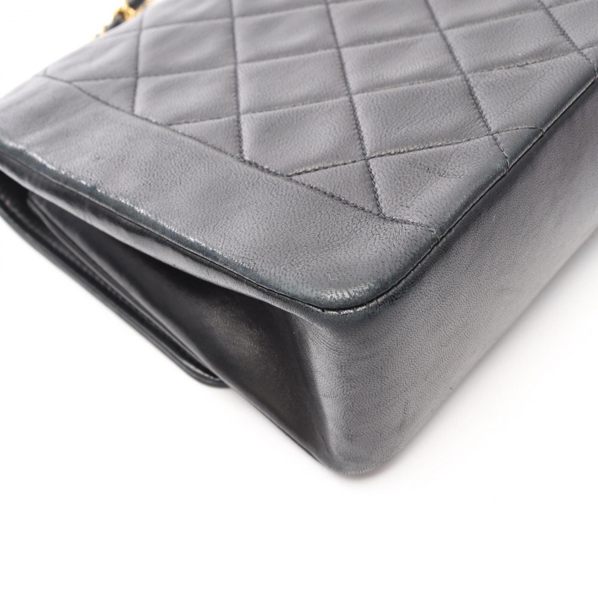 Chanel Black Leather Handbag Shoulder Bag (Pre-Owned)