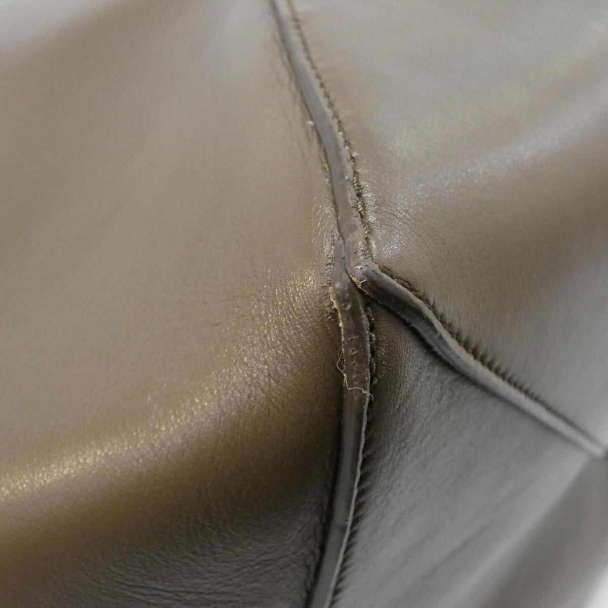 Loewe Brown Leather Handbag (Pre-Owned)