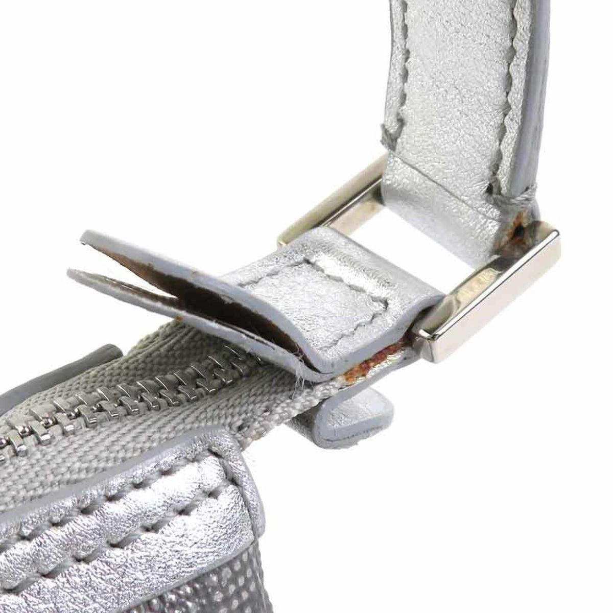 Salvatore Ferragamo Silver Leather Handbag (Pre-Owned)