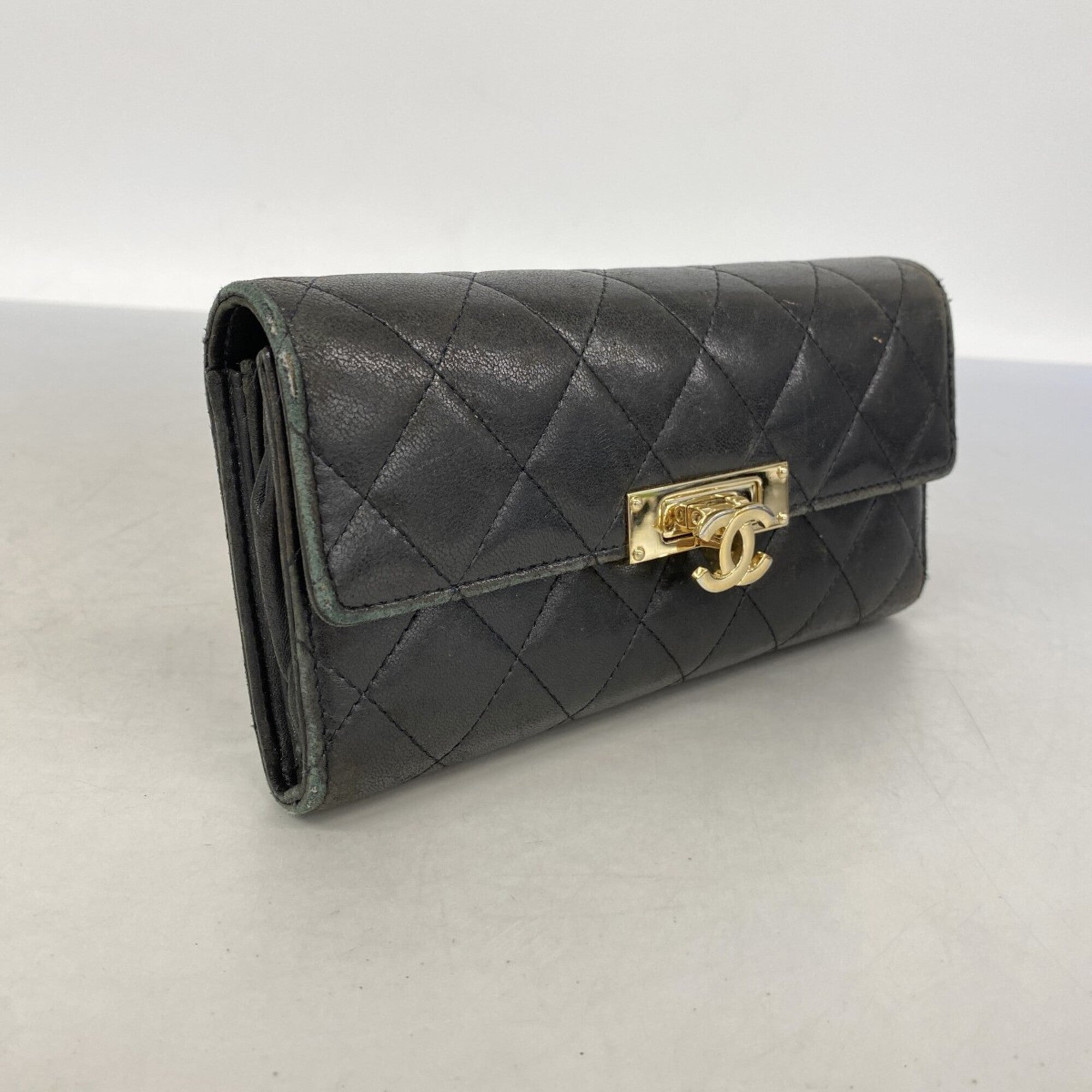 Chanel Black Leather Long Wallet (Bi-Fold) (Pre-Owned)