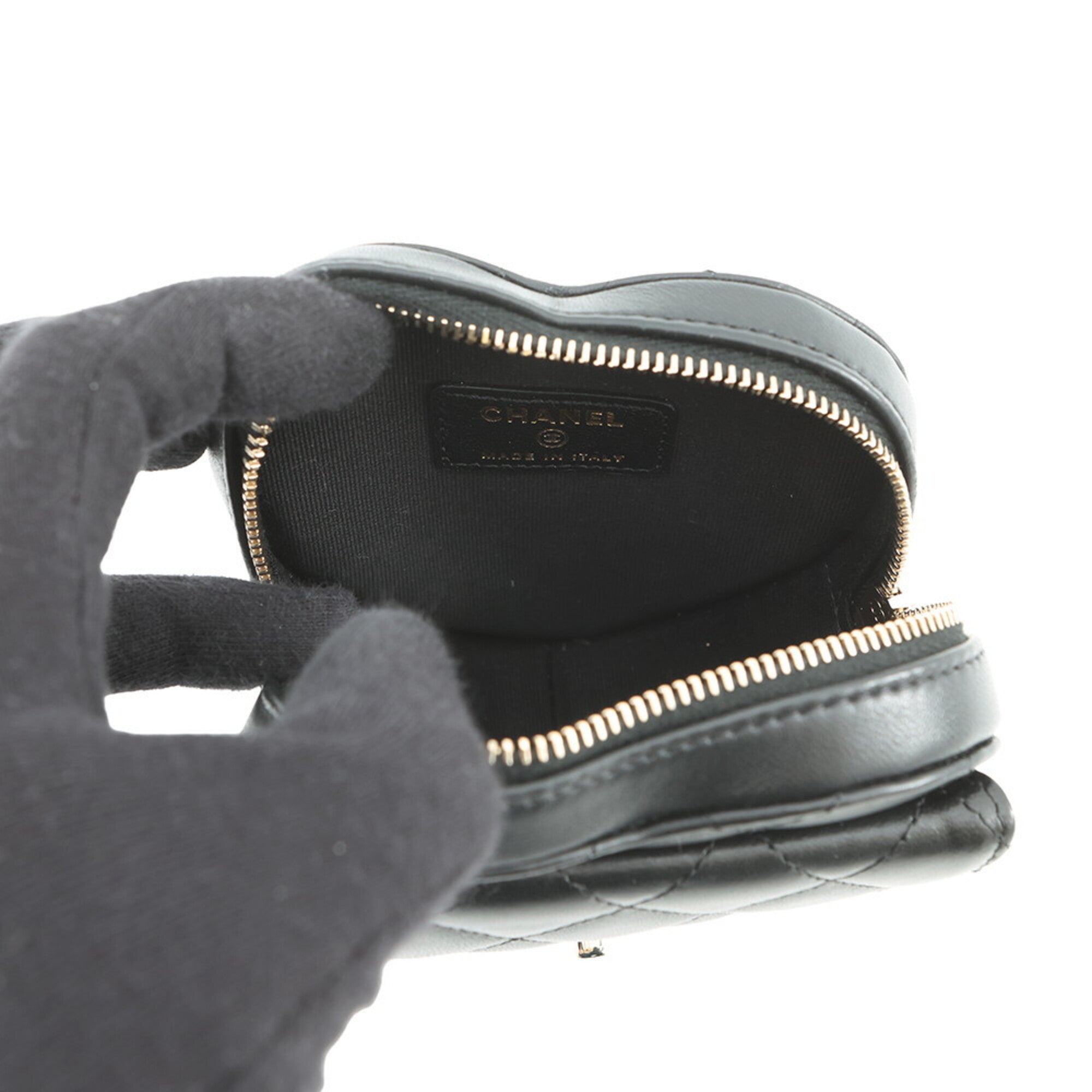 Chanel Matelasse Black Leather Fanny Pack (Pre-Owned)