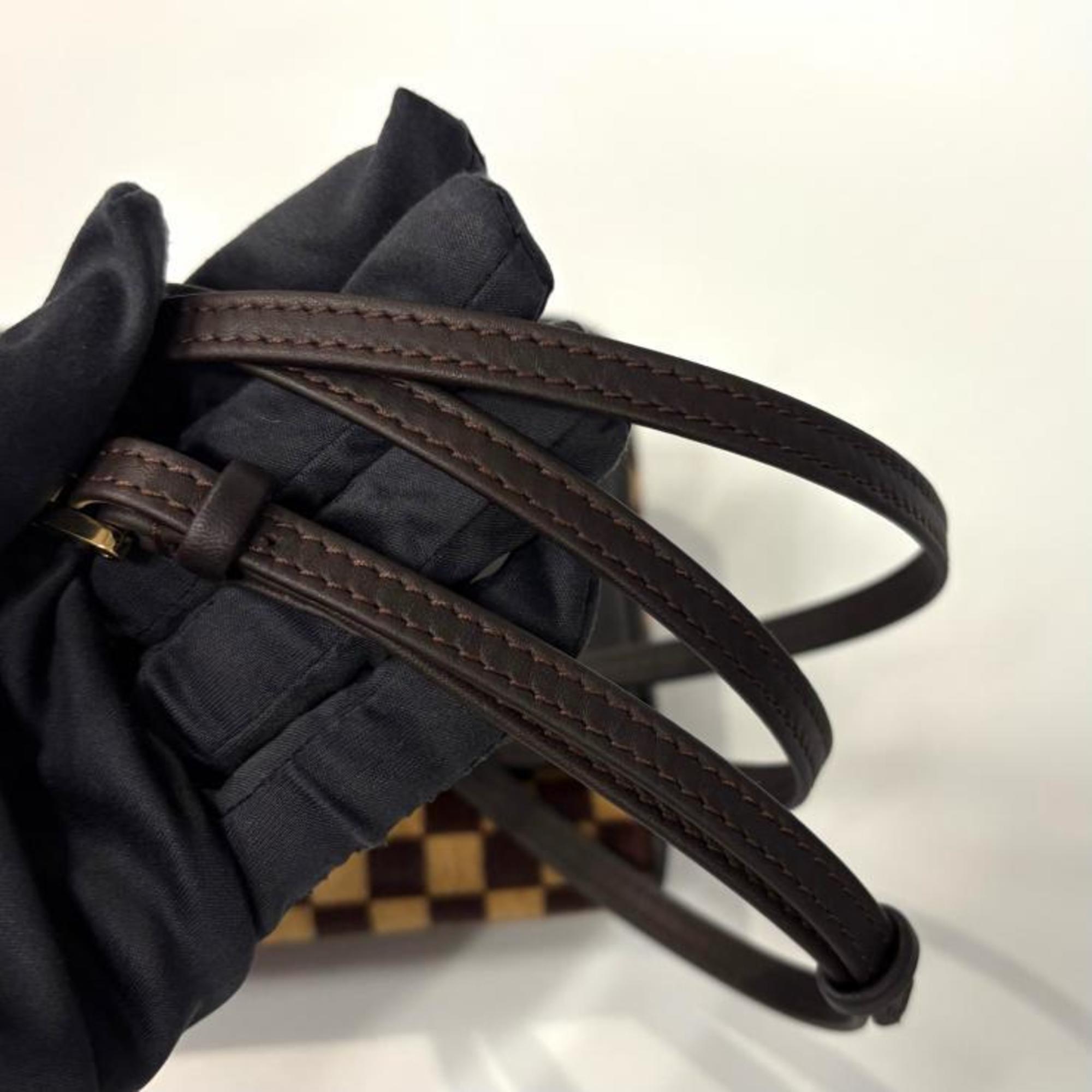 Louis Vuitton Brown Leather Shoulder Bag (Pre-Owned)