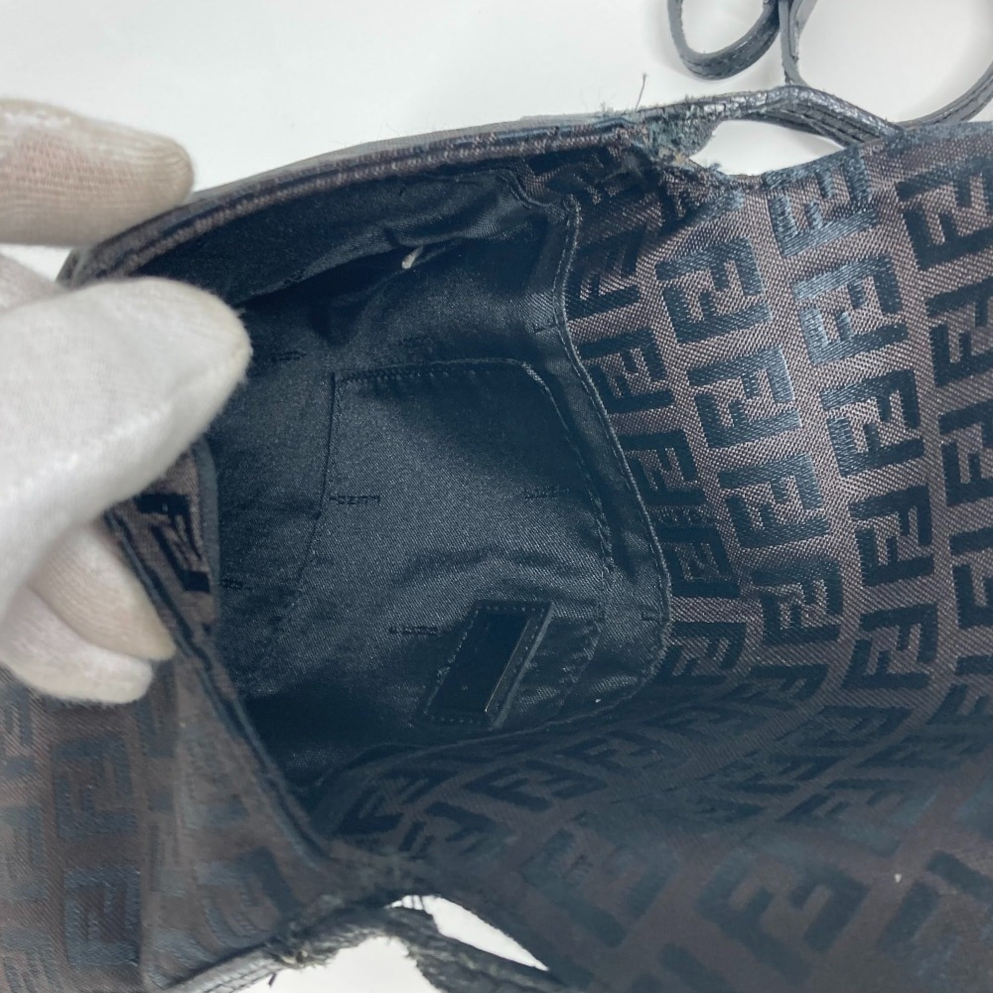 Fendi Black Canvas Leather Pochette Shoulder Bag (Pre-Owned)