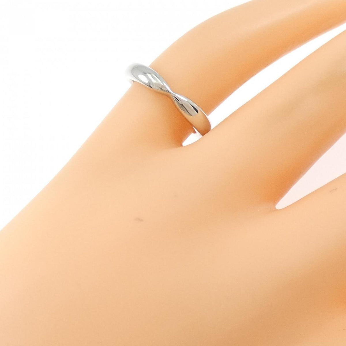 Tiffany Platinum Platinum 950 Band Ring (Pre-Owned)