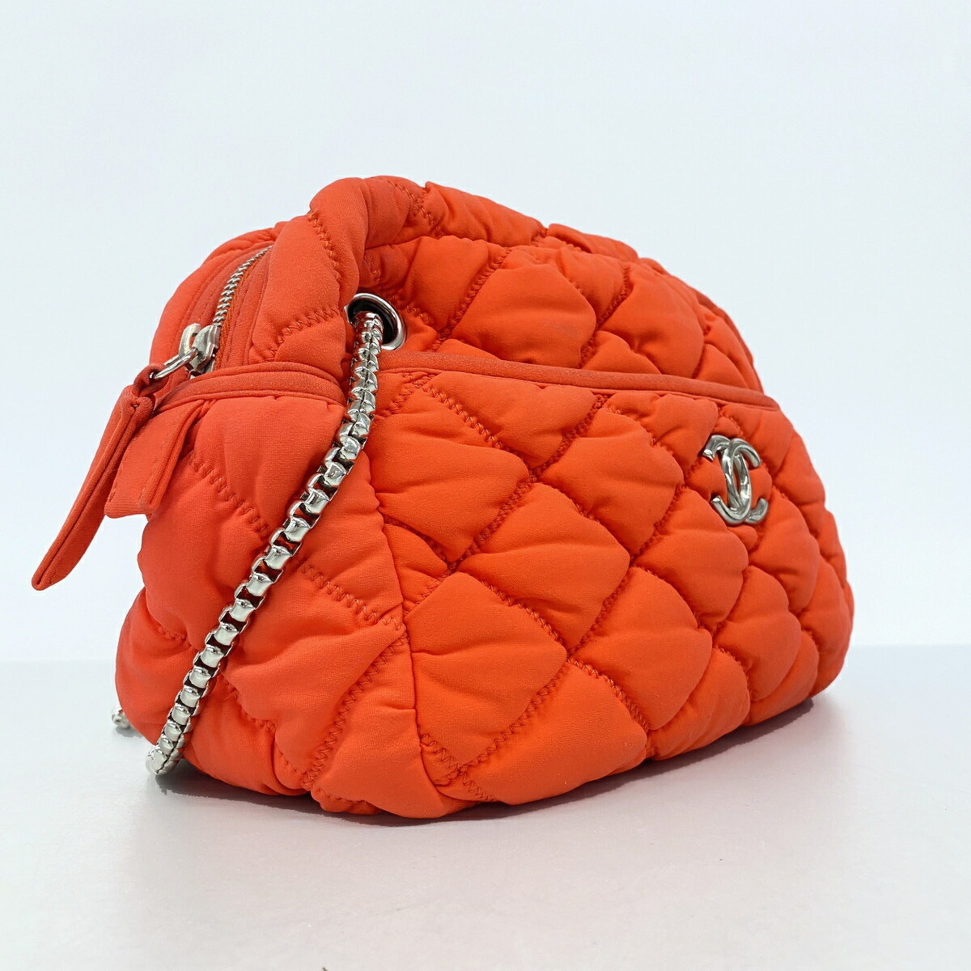 Chanel Red Color Nylon Shoulder Bag (Pre-Owned)