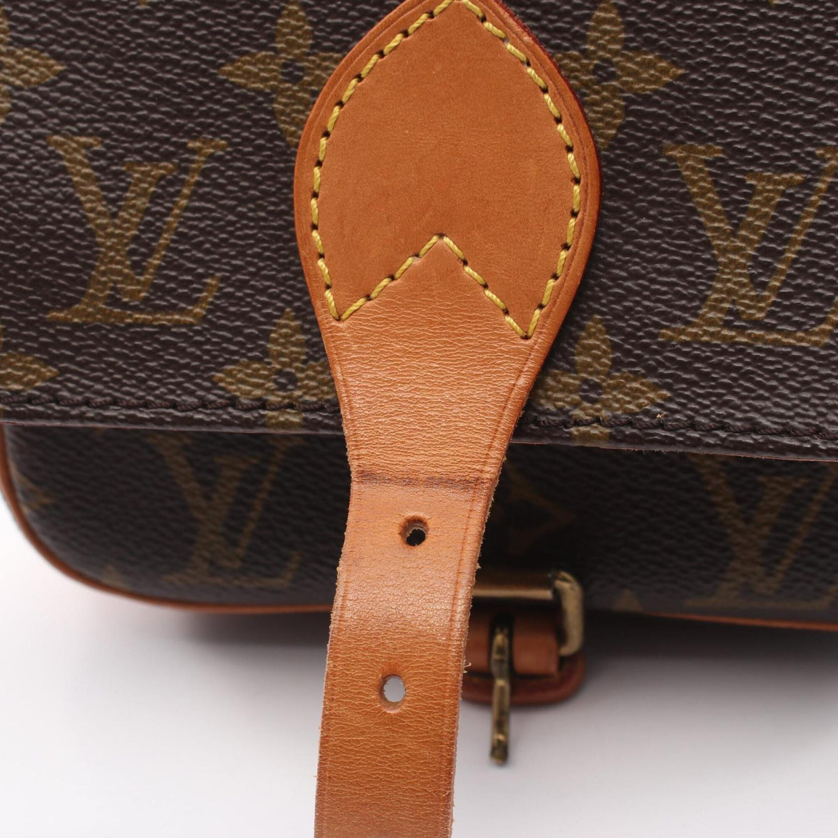 Louis Vuitton Brown Monogram Monogram Shoulder Bag (Pre-Owned)