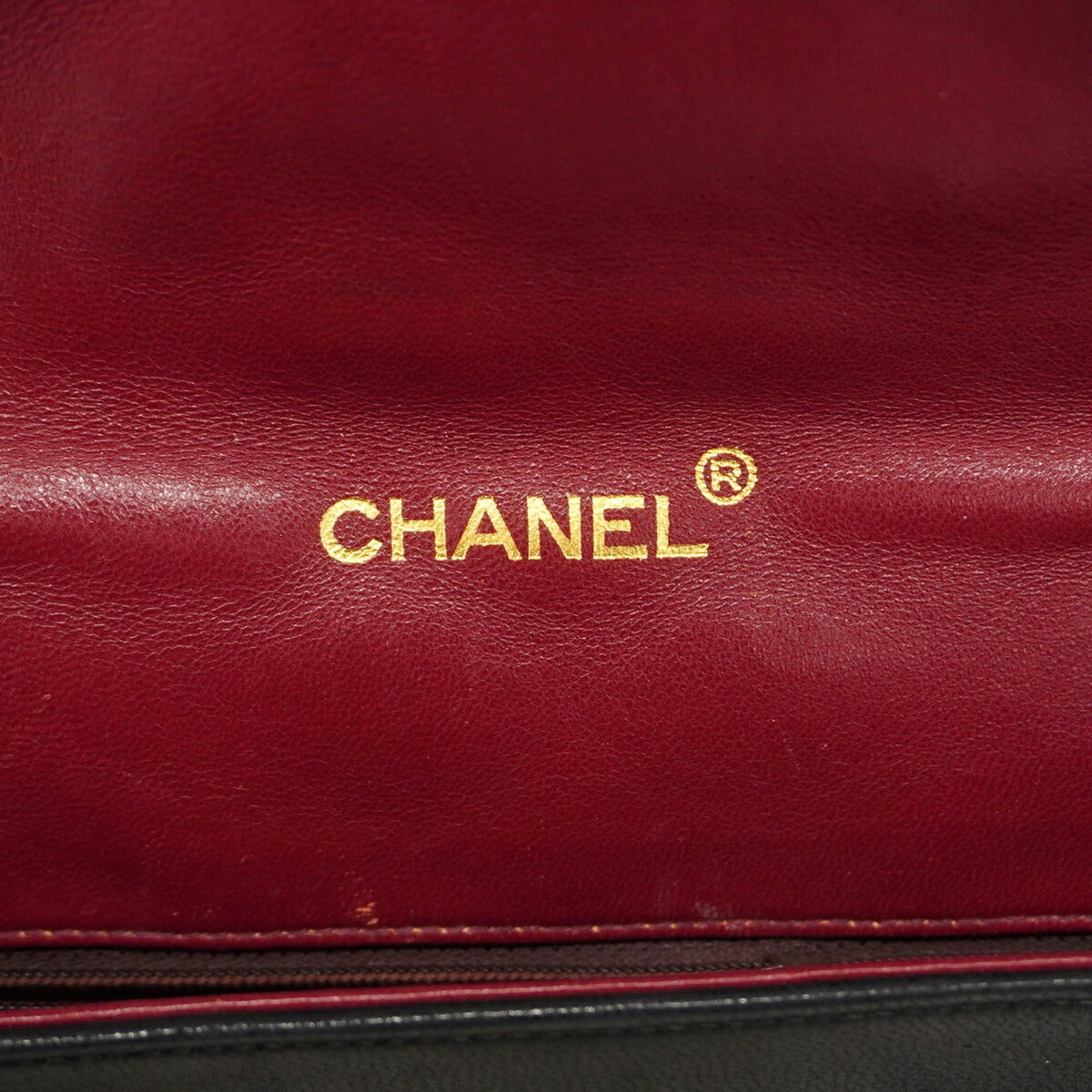 Chanel Black Leather Shoulder Bag (Pre-Owned)