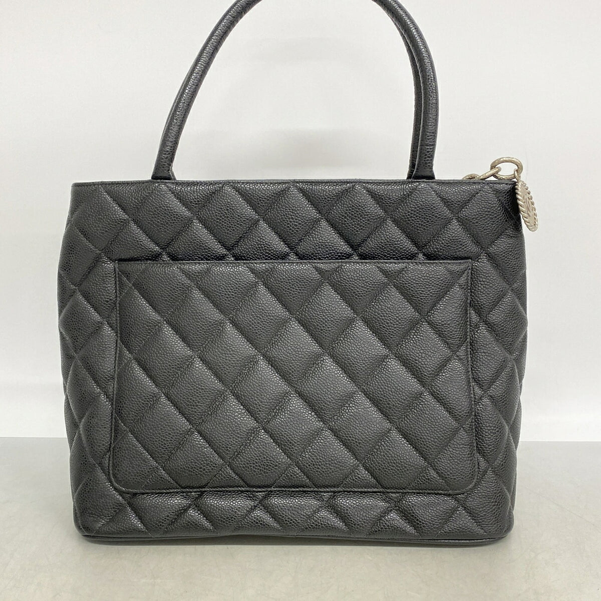 Chanel Black Grained Calfskin Tote Bag (Pre-Owned)