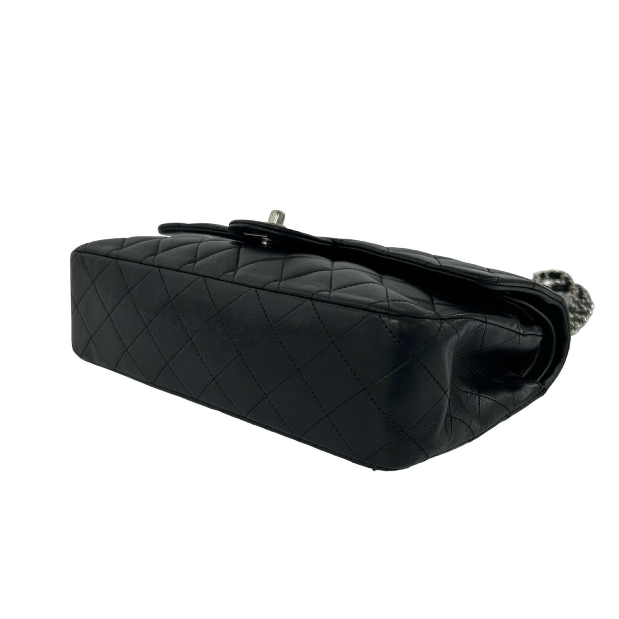 Chanel Black Leather Pochette Shoulder Bag (Pre-Owned)