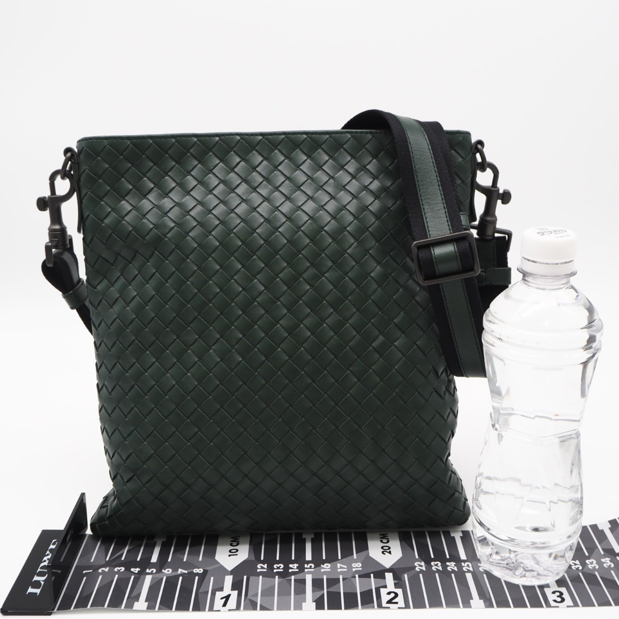 Bottega Veneta Intrecciato Black Green Leather Shoulder Bag (Pre-Owned)