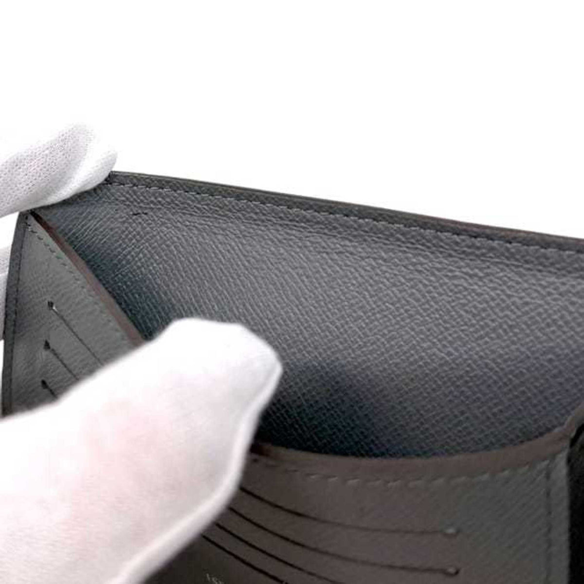 Louis Vuitton Glacier Gray Taiga Leather Wallet (Bi-Fold) (Pre-Owned)