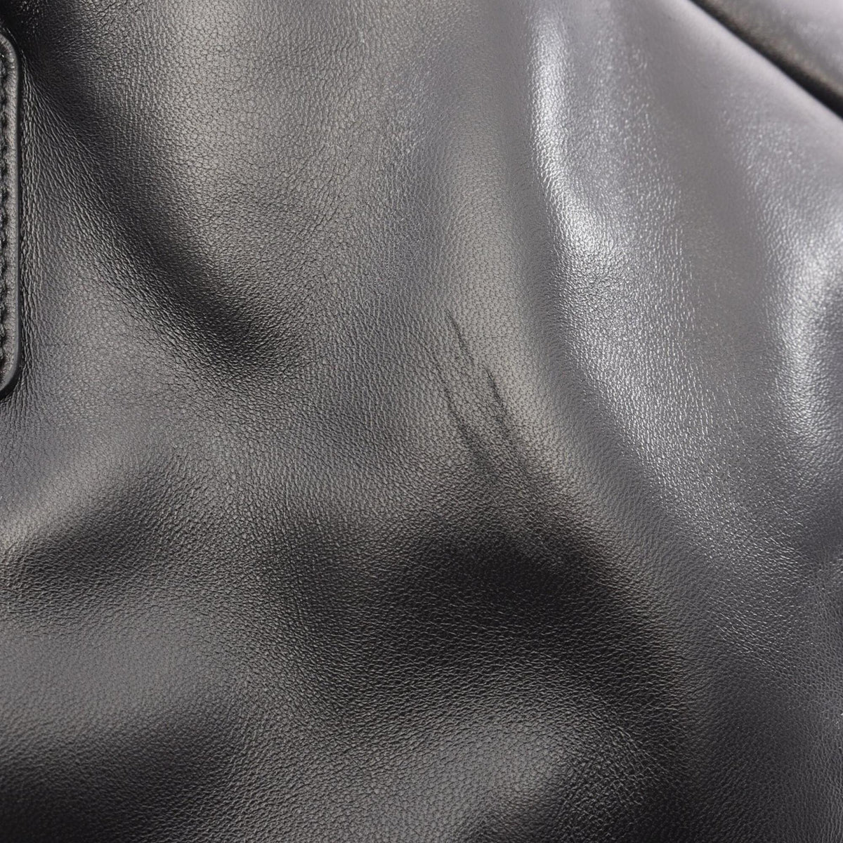 Prada Black Leather Handbag (Pre-Owned)