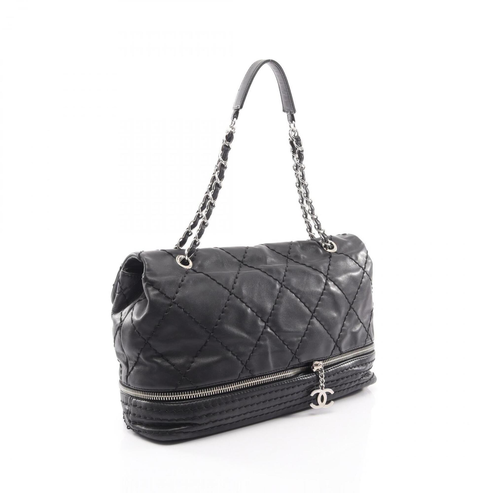 Chanel Black Leather Handbag Shoulder Bag (Pre-Owned)