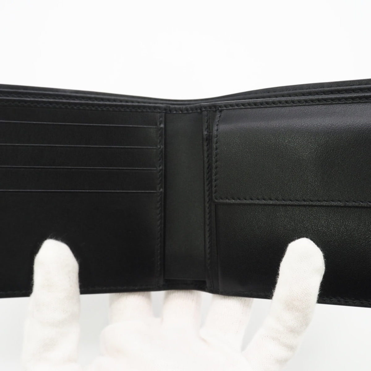Gucci Black Leather Wallet (Bi-Fold) (Pre-Owned)