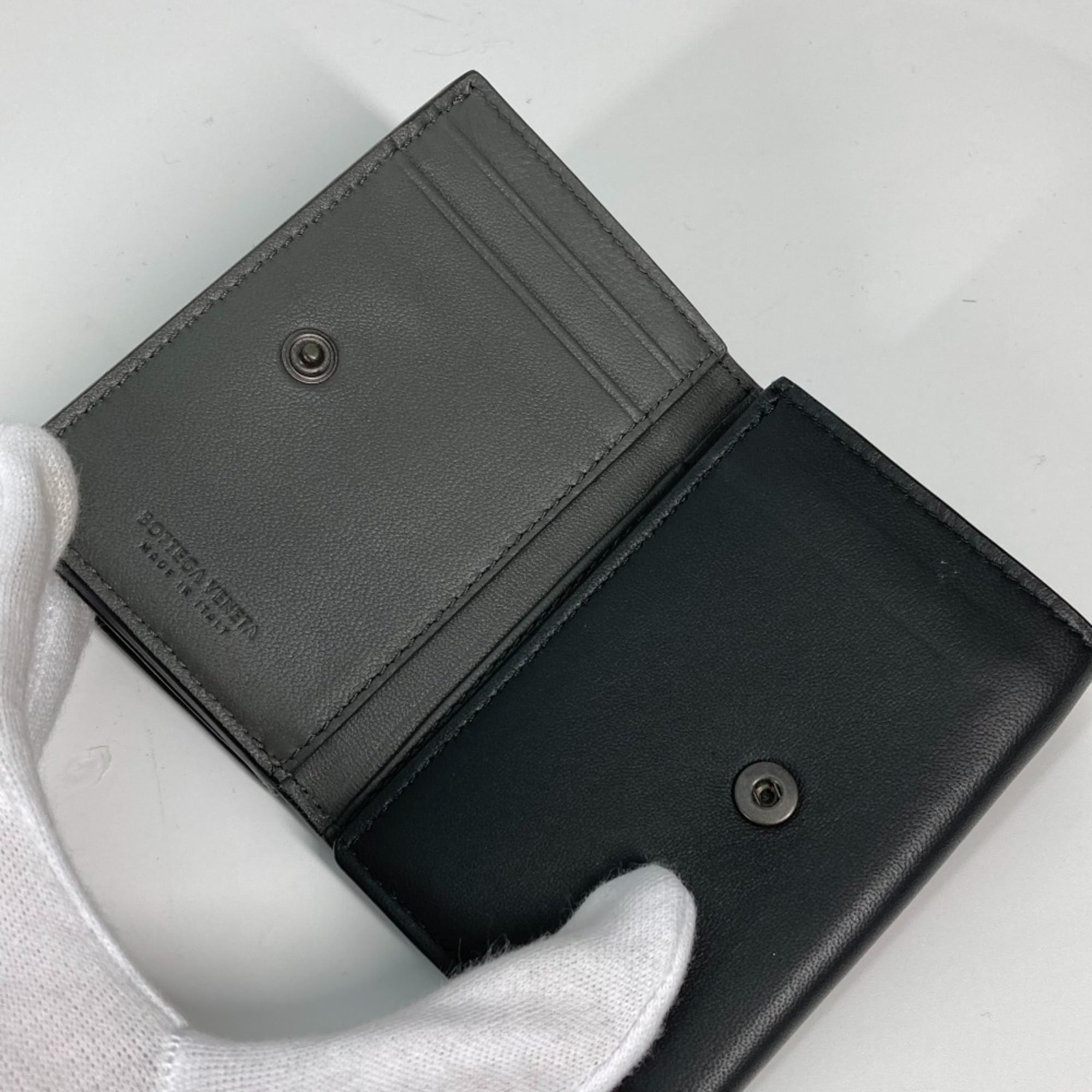 Bottega Veneta Black Intrecciato Wallet (Tri-Fold) (Pre-Owned)