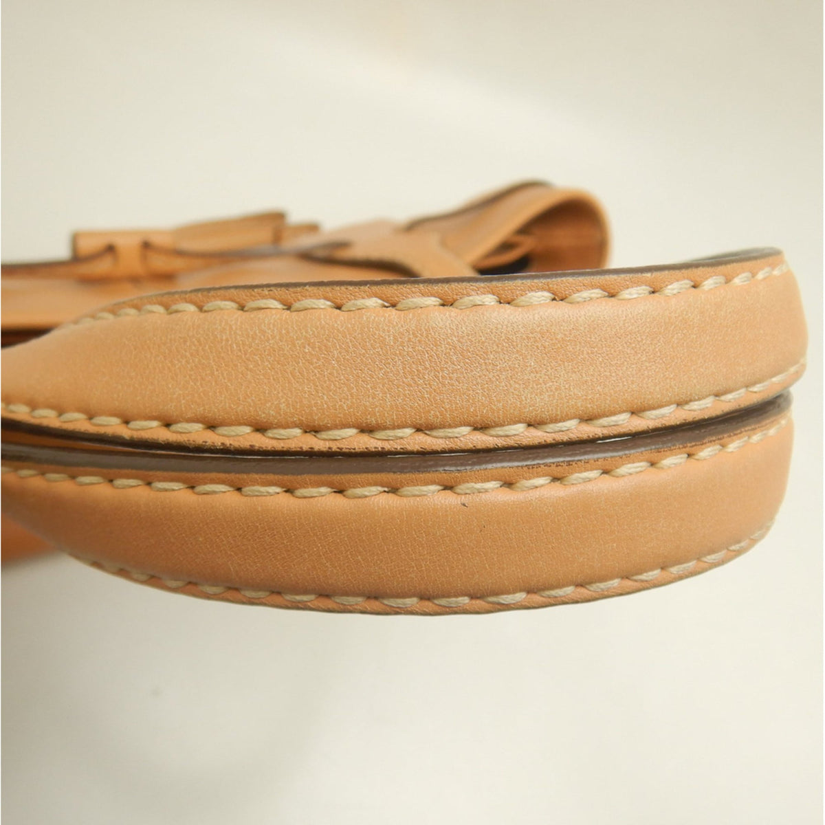 Tod's Camel Leather Tote Bag (Pre-Owned)
