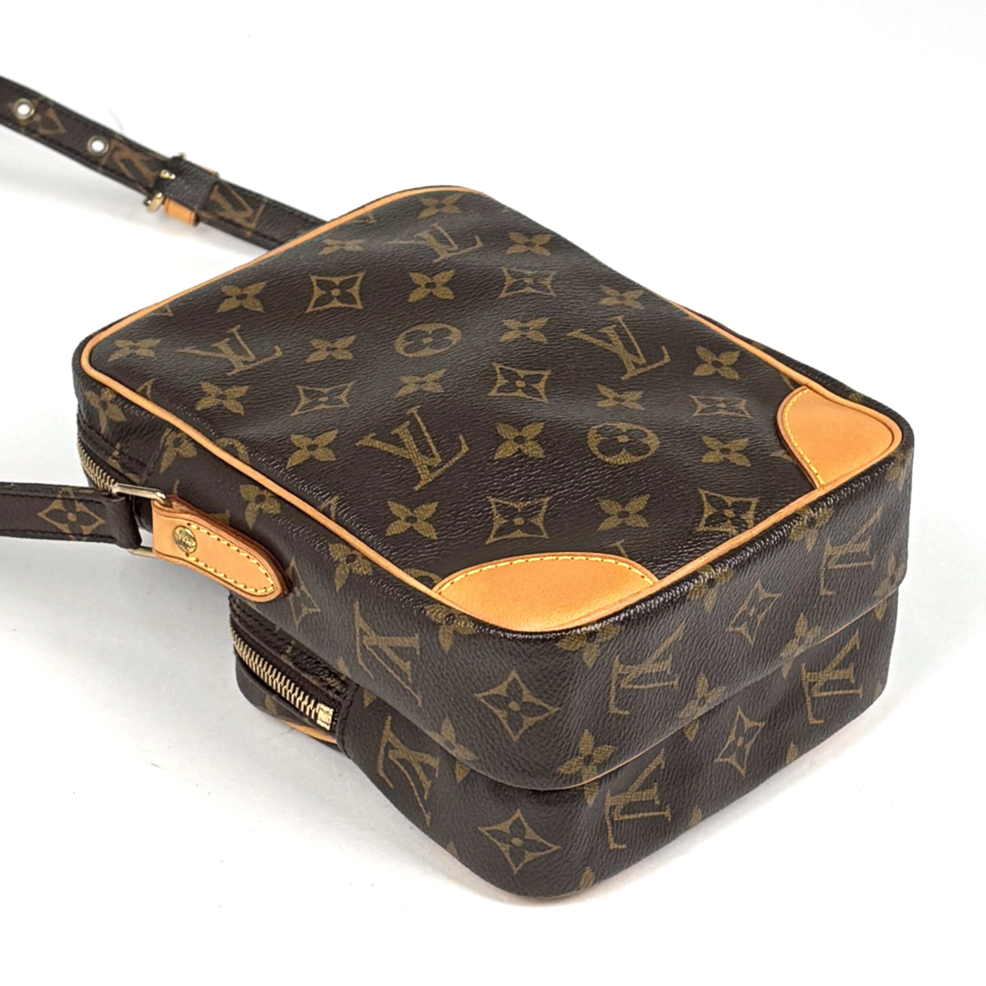 Louis Vuitton Brown Monogram Shoulder Bag (Pre-Owned)